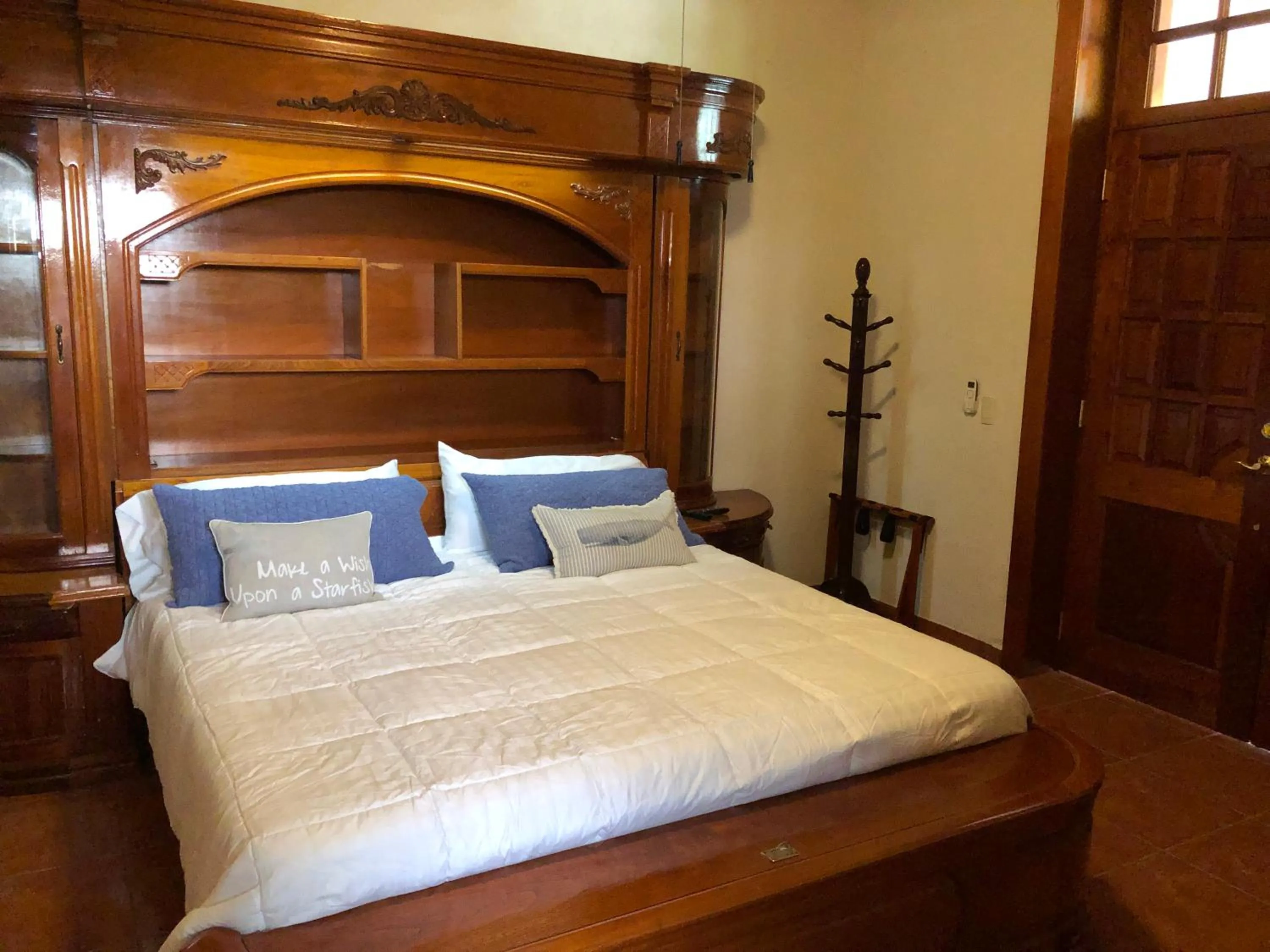 Photo of the whole room, Bed in Casa de la Aduana Hotel Boutique
