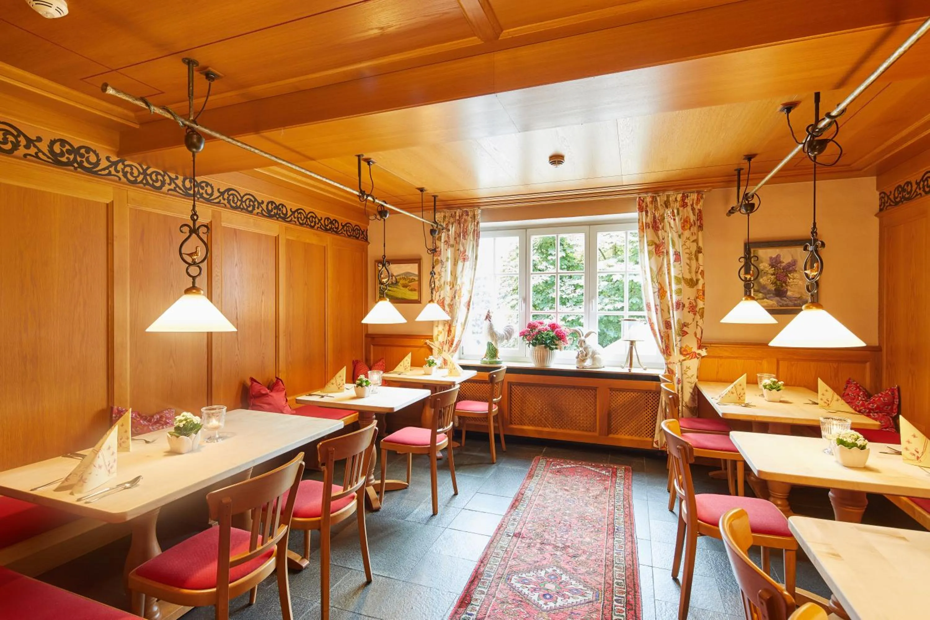 Restaurant/places to eat in Landgasthof Hotel Hess