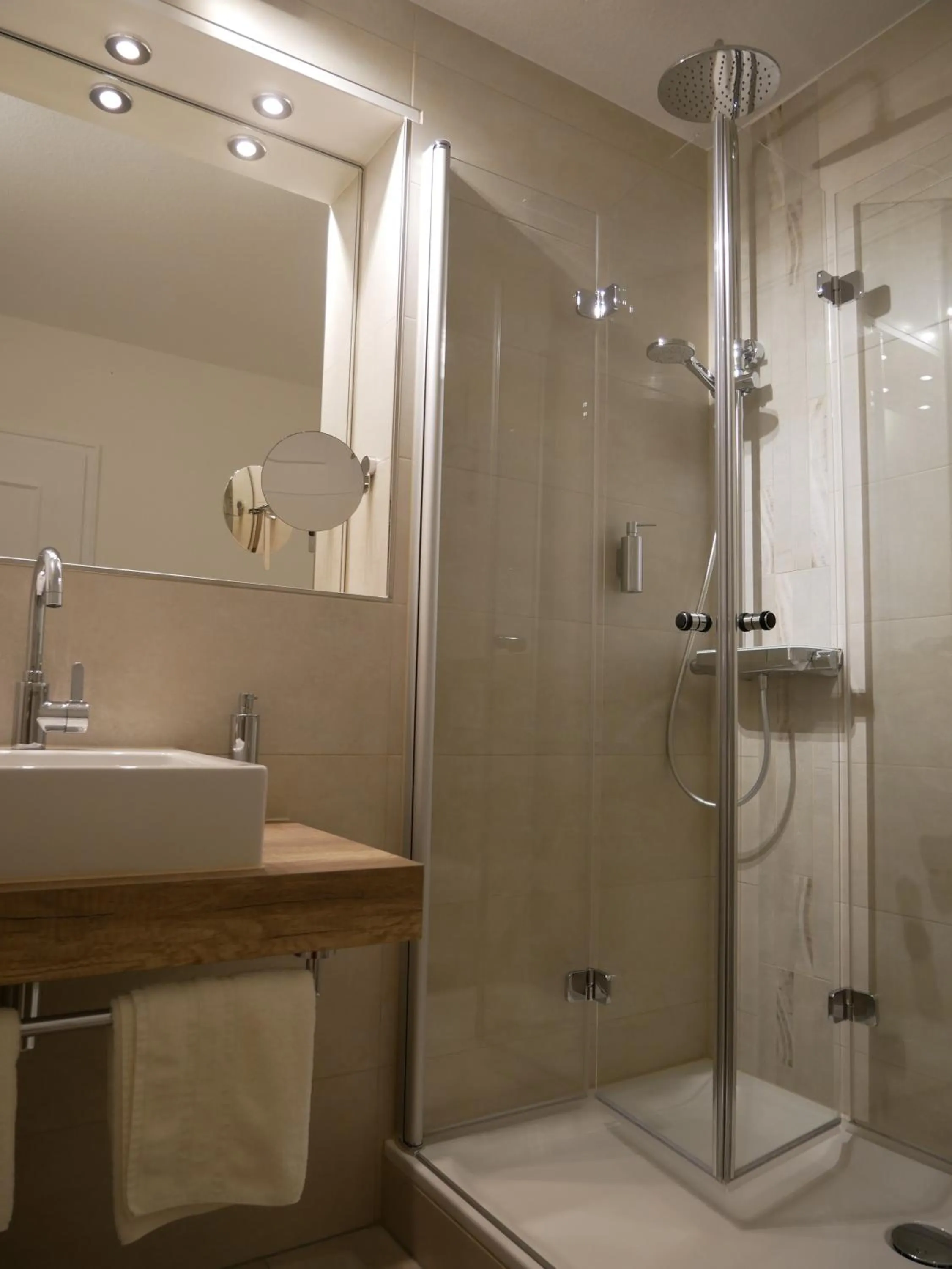 Shower in Landgasthof Hotel Hess