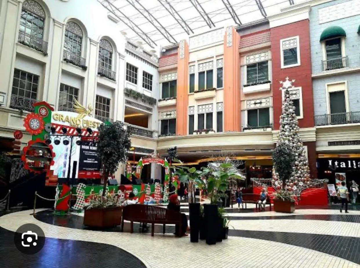 Evening entertainment in 81 Newport Boulevard Cluster 4 - 8F across NAIA Airport, Terminal 3