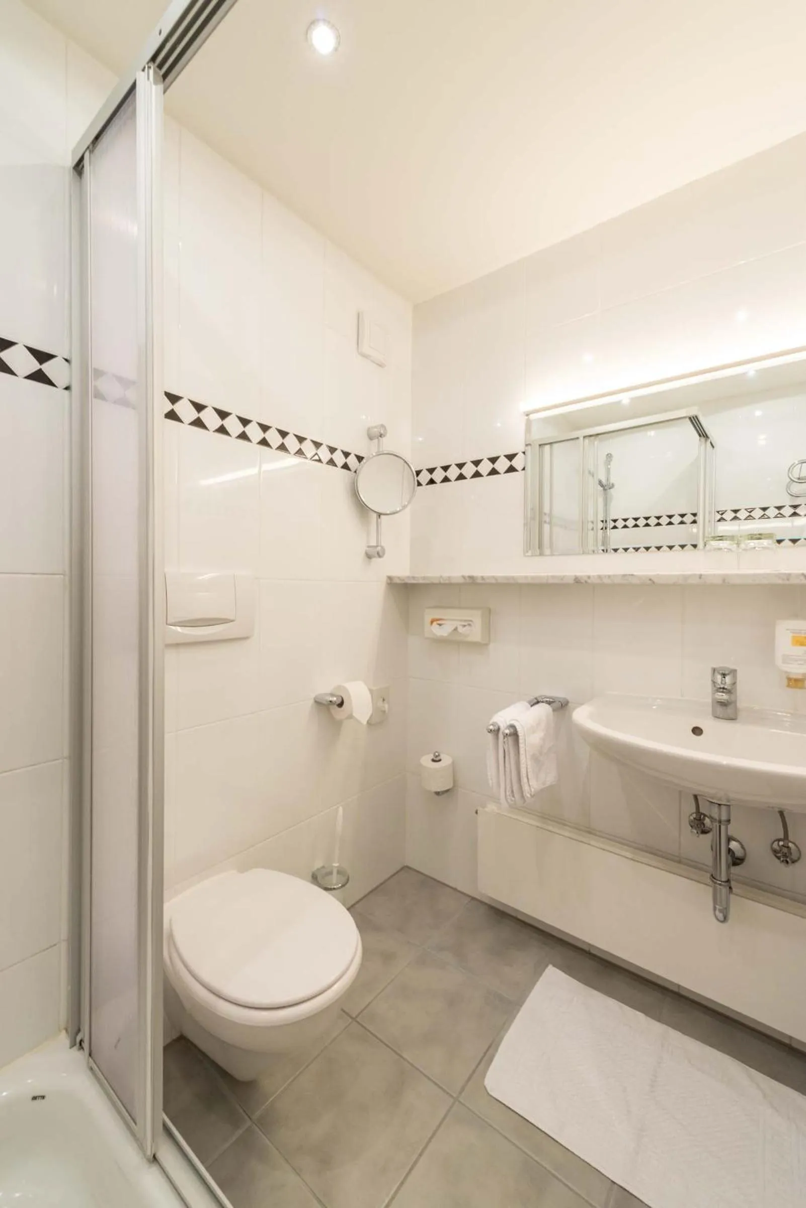 Bathroom in Hotel Fischerwirt