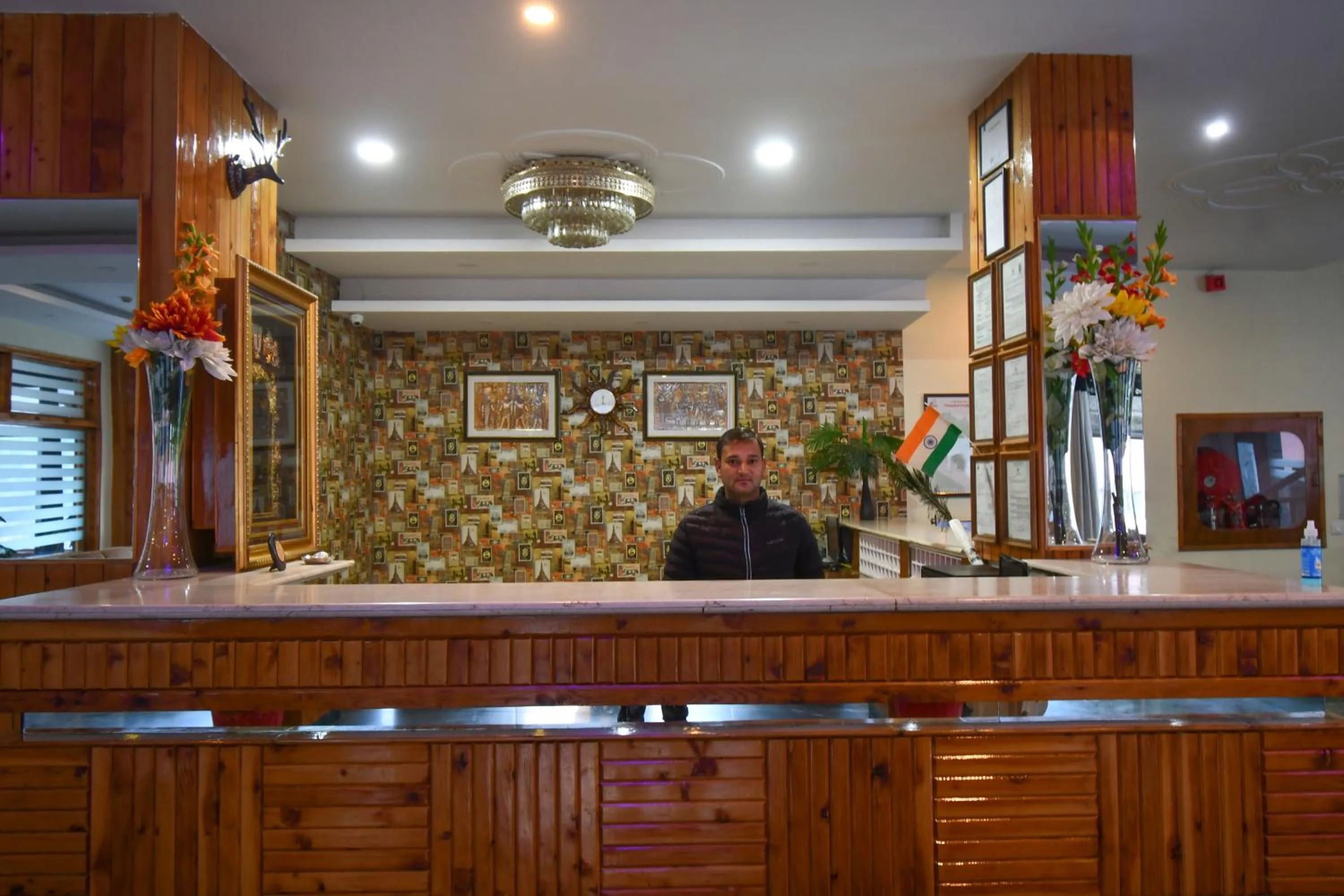Lobby or reception in Manali Valley Resort