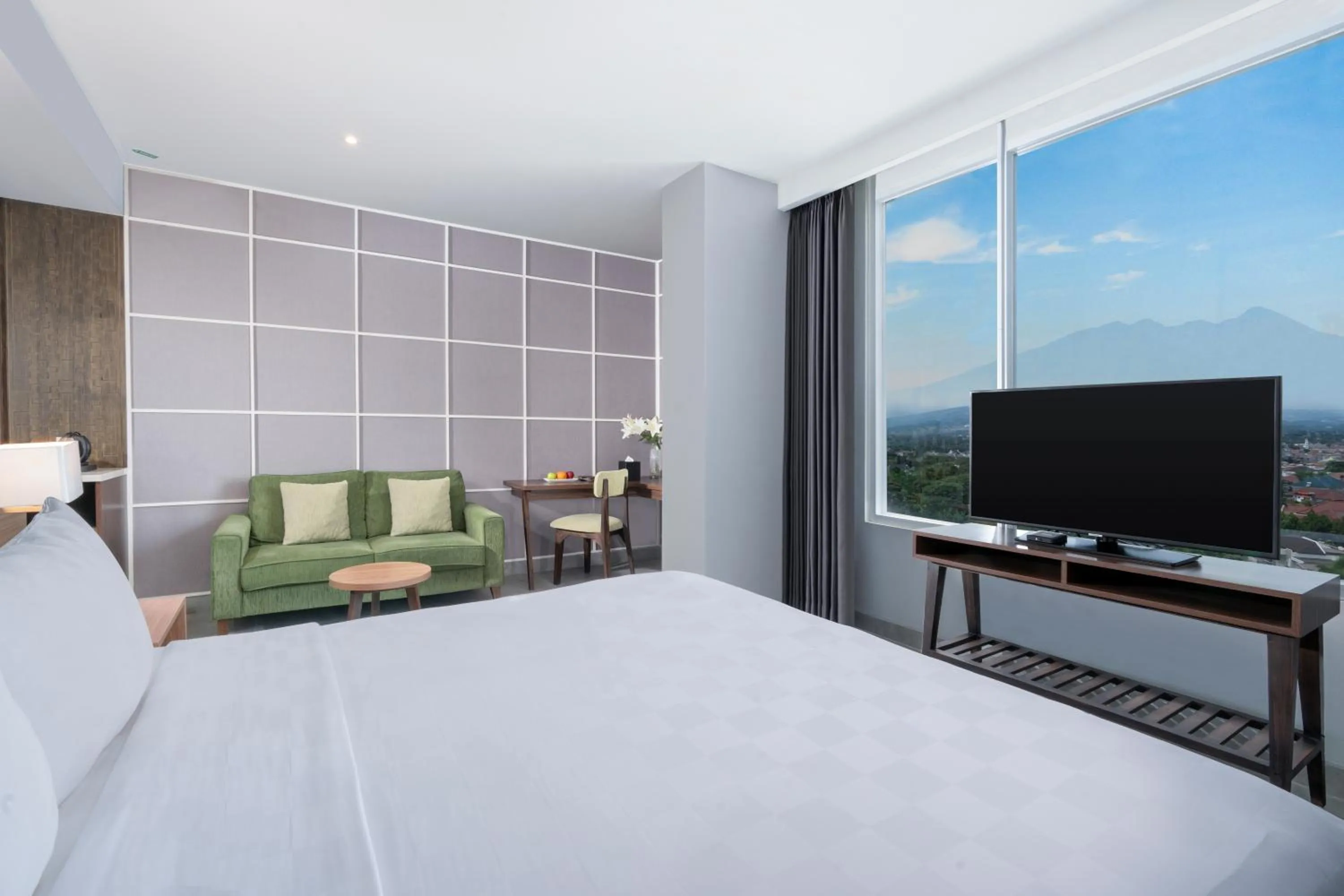 TV and multimedia, Bed in Swiss-Belinn Bogor