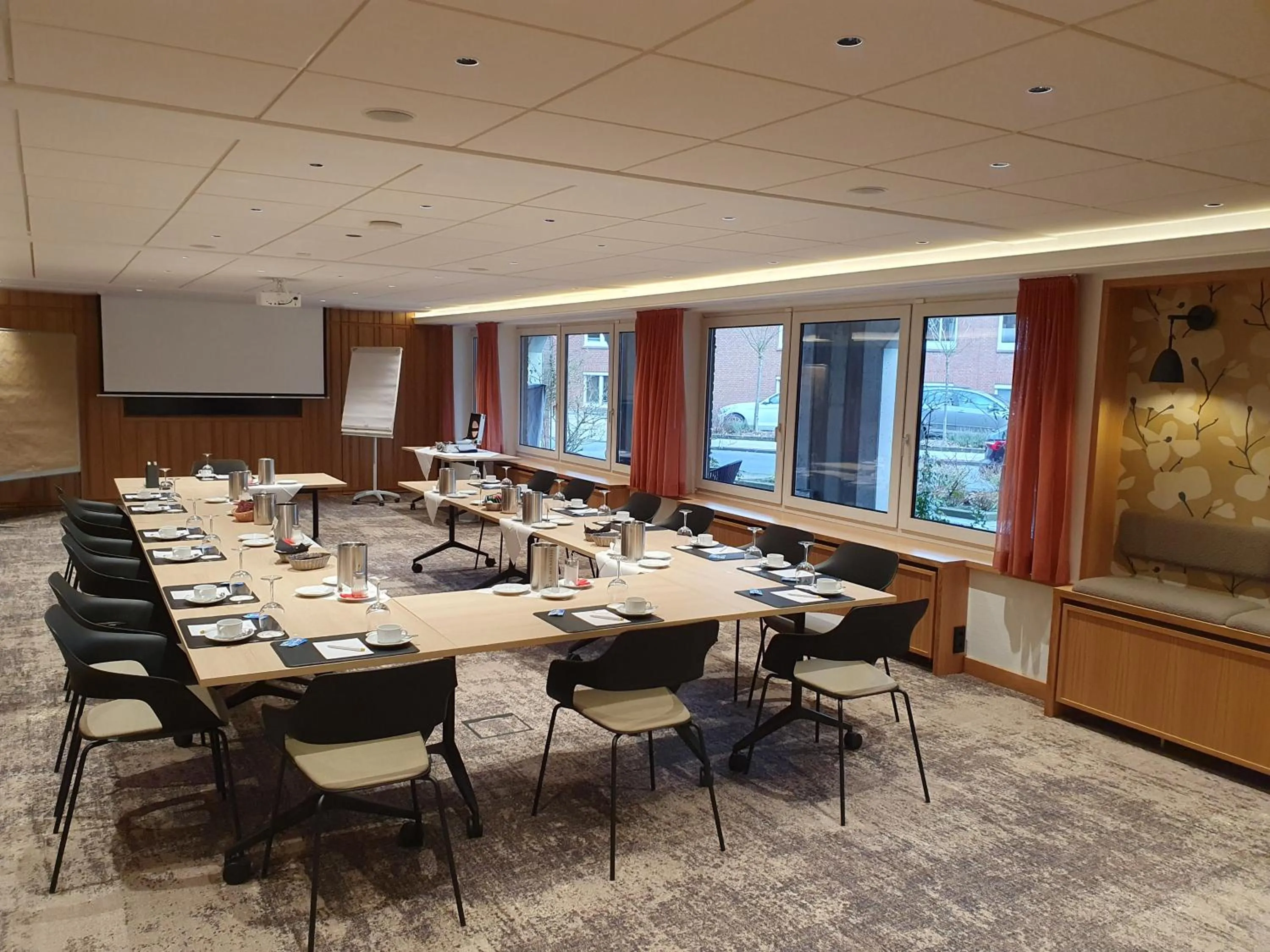 Restaurant/places to eat in Hotel Paulsen