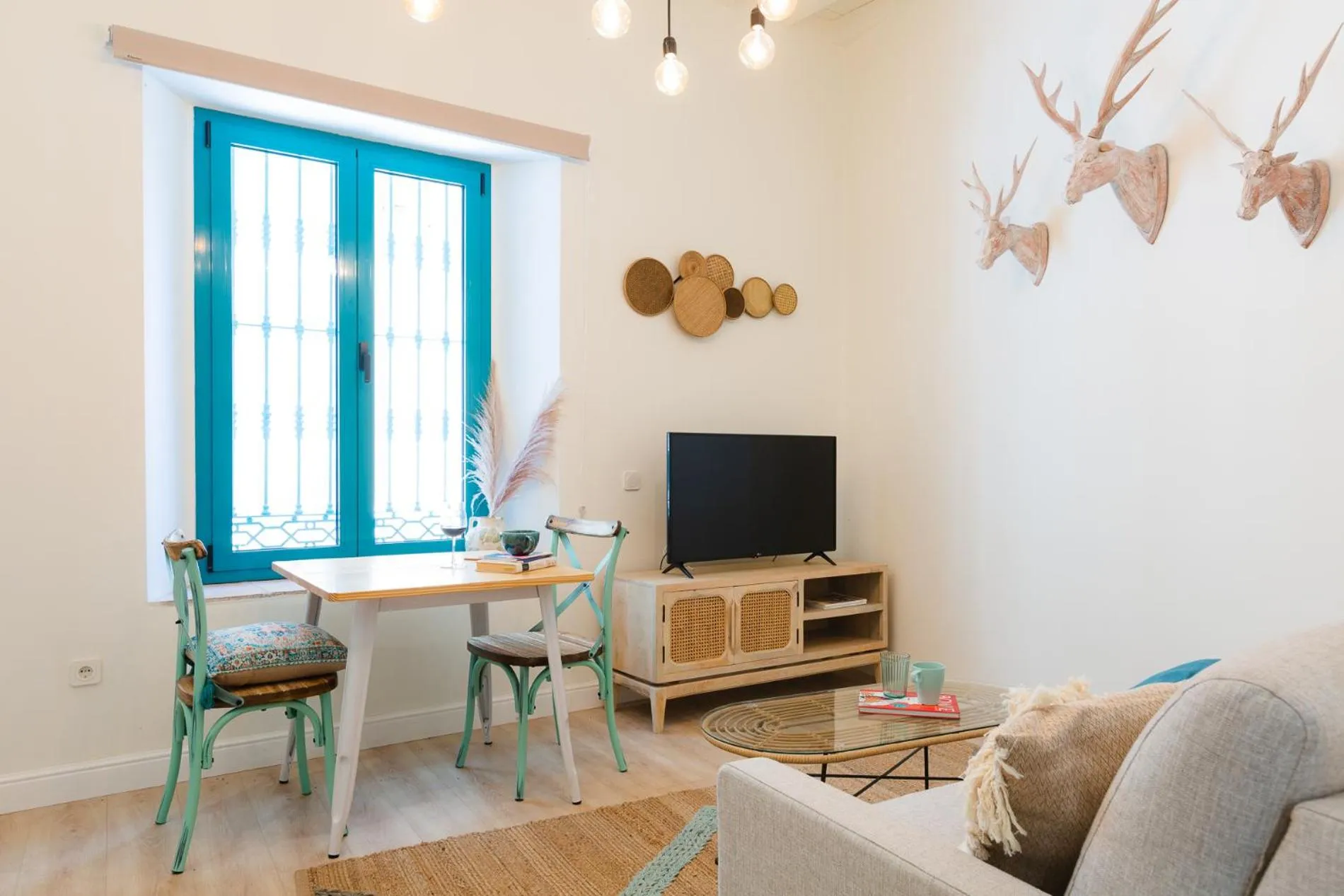 Dining area in Atenea Malaga Apartments