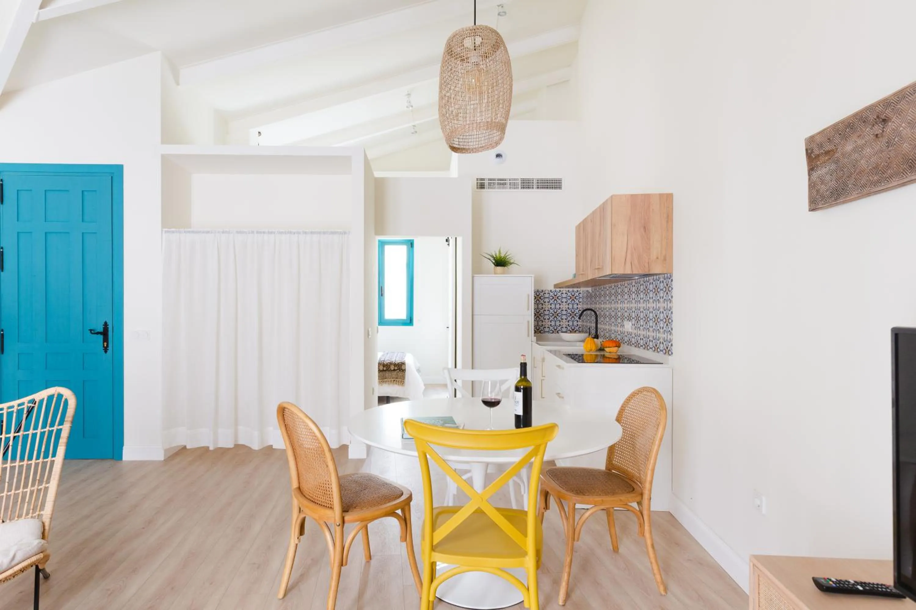 TV and multimedia in Atenea Malaga Apartments