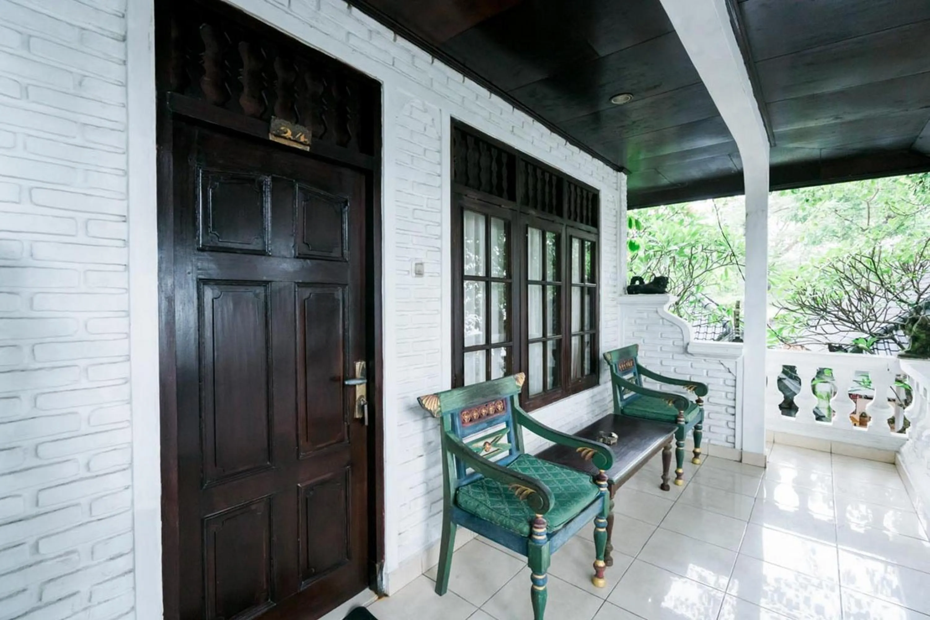 Balcony/Terrace in Urbanview Hotel Ananda Beach Sanur