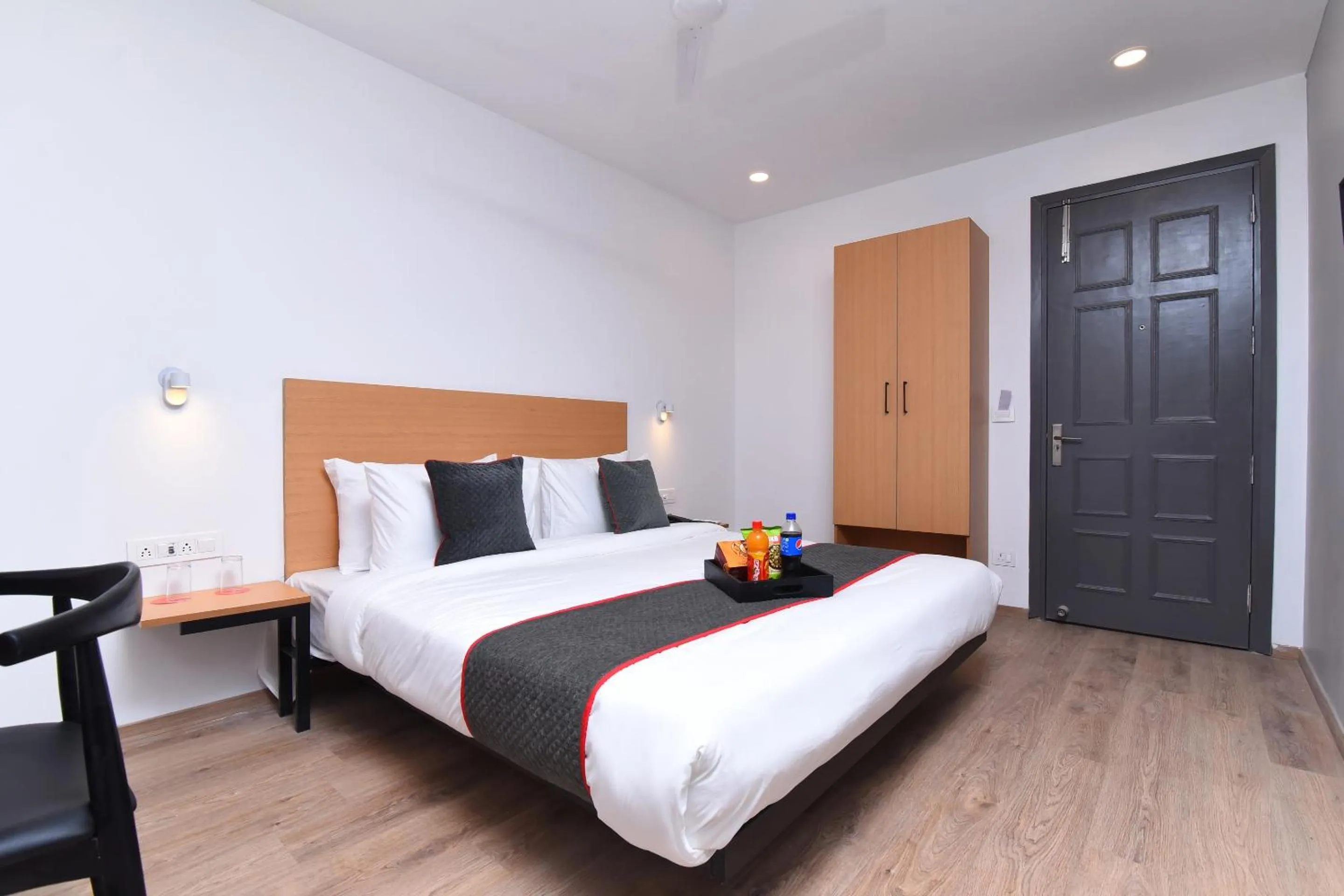 Lobby or reception, Bed in Townhouse Rudra Inn Near Chhatarpur Metro Station