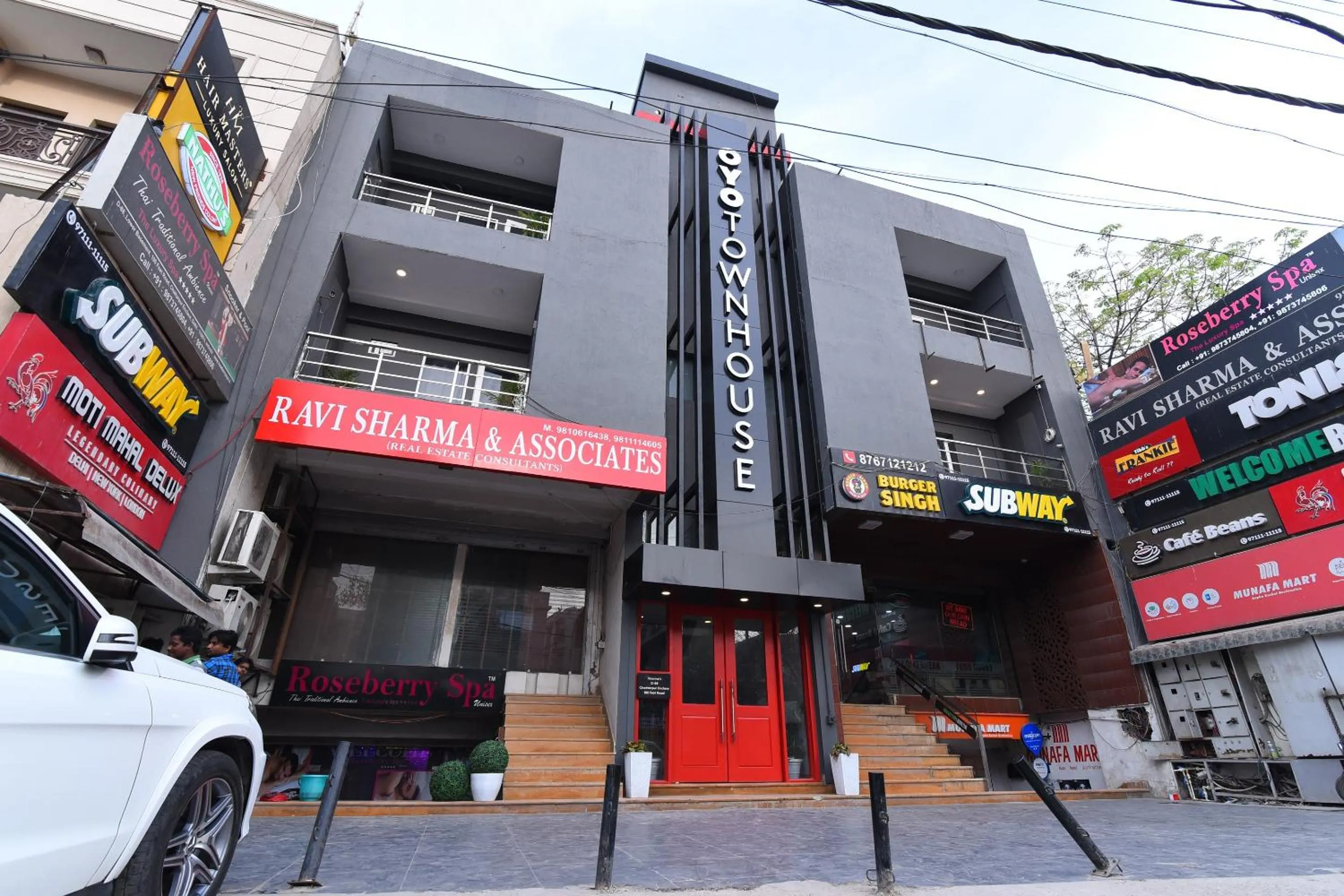 Facade/entrance in Townhouse Rudra Inn Near Chhatarpur Metro Station