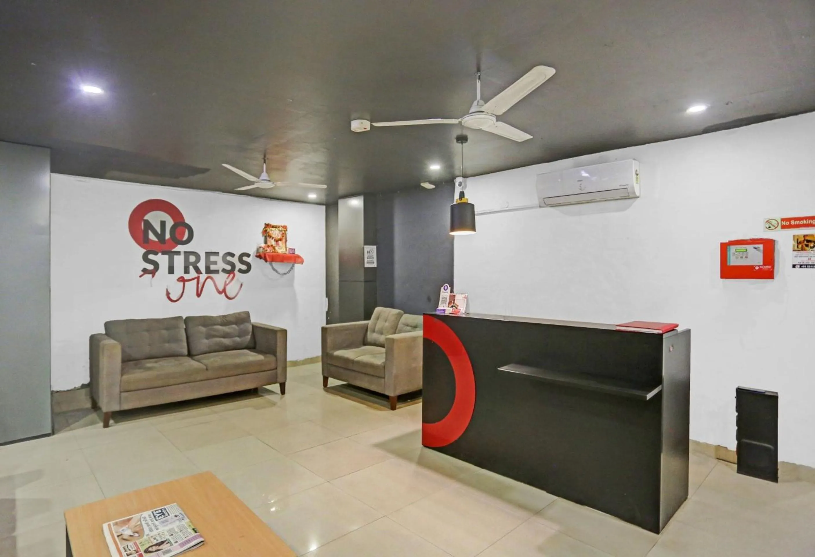 Lobby or reception in Townhouse Nangal Raya Pankha Road