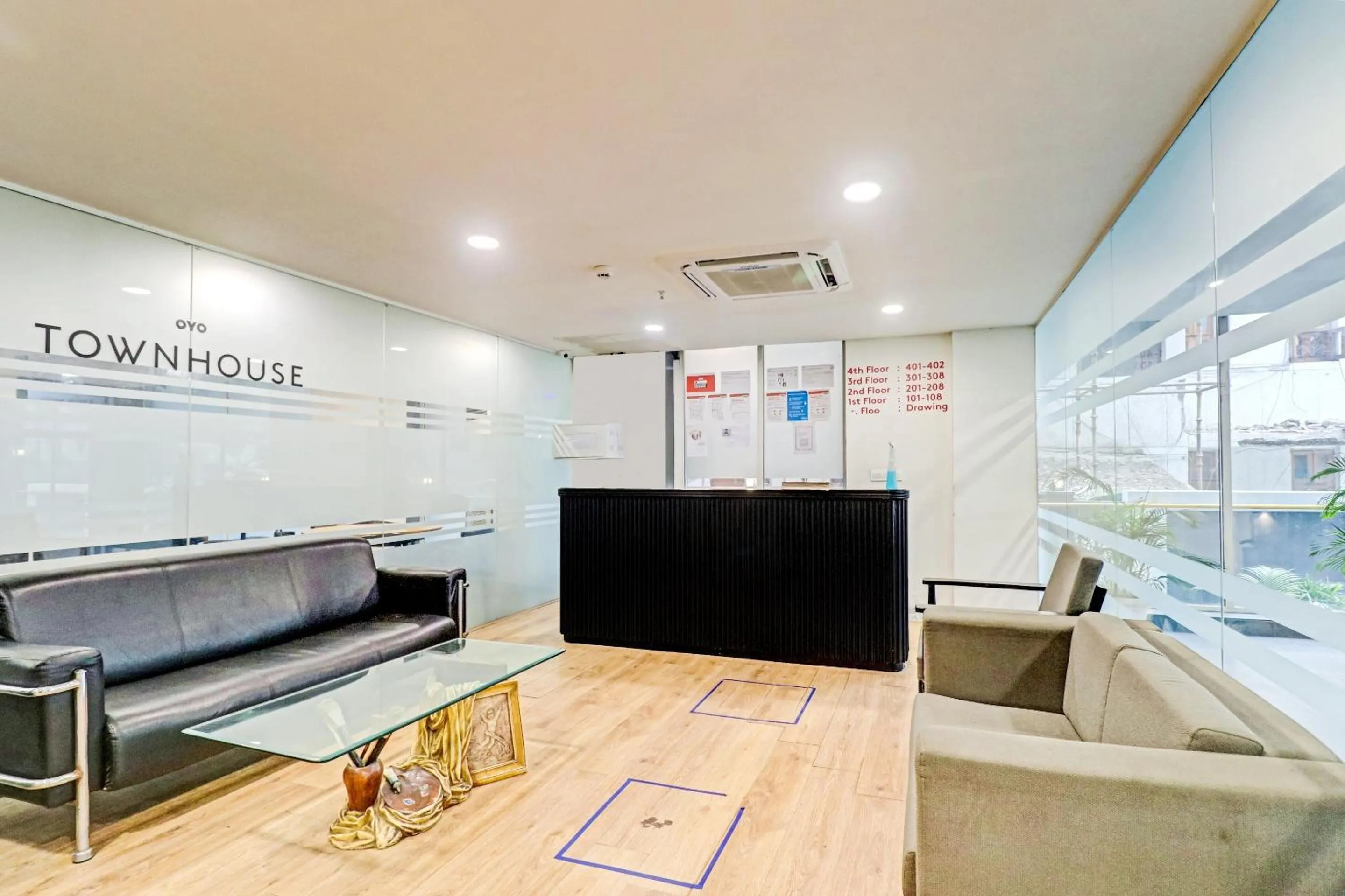 Lobby or reception in Super Townhouse Sector 30 Near Botanic Garden of Indian Republic