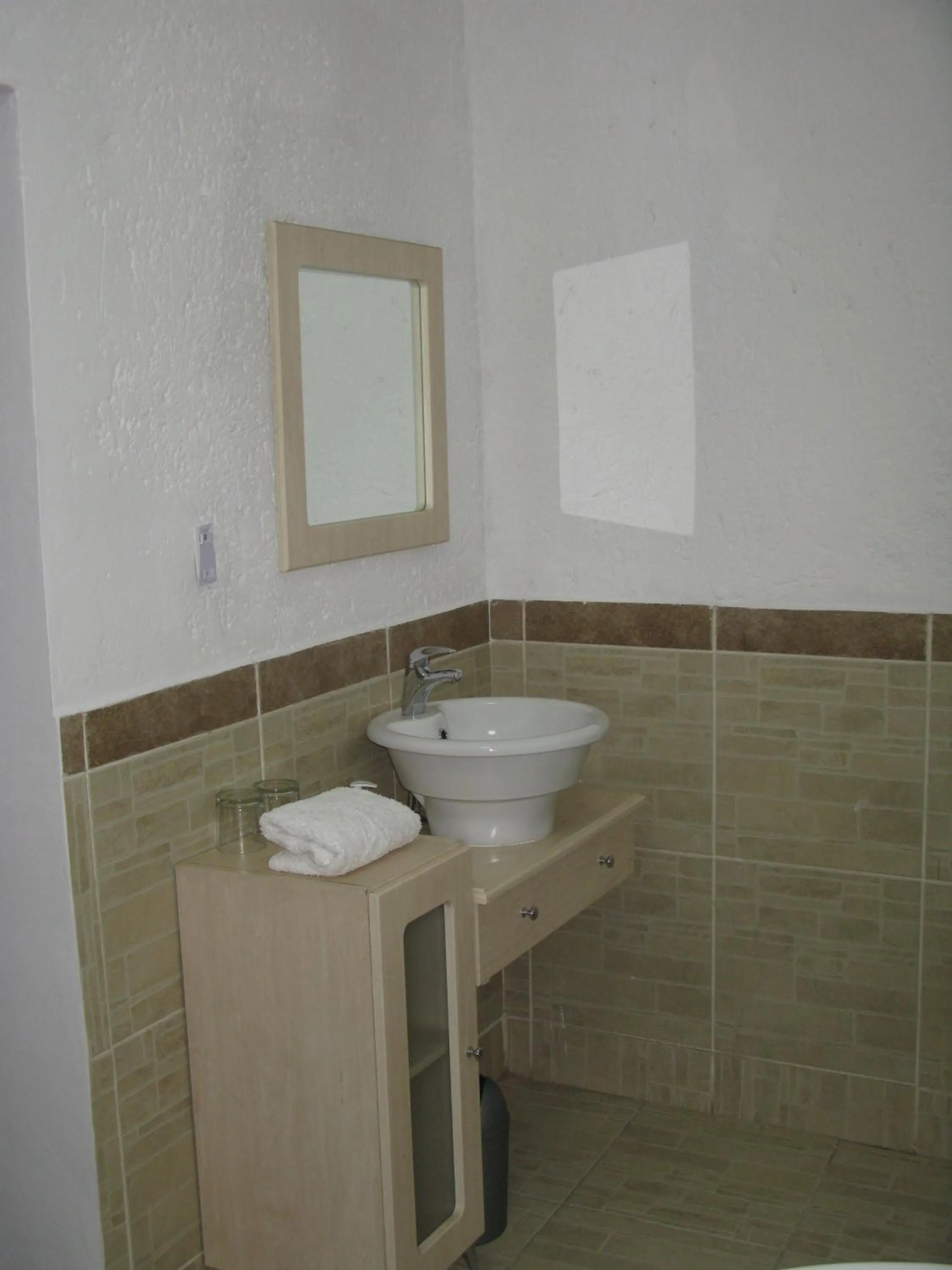 Bathroom in Aero Airport Lodge