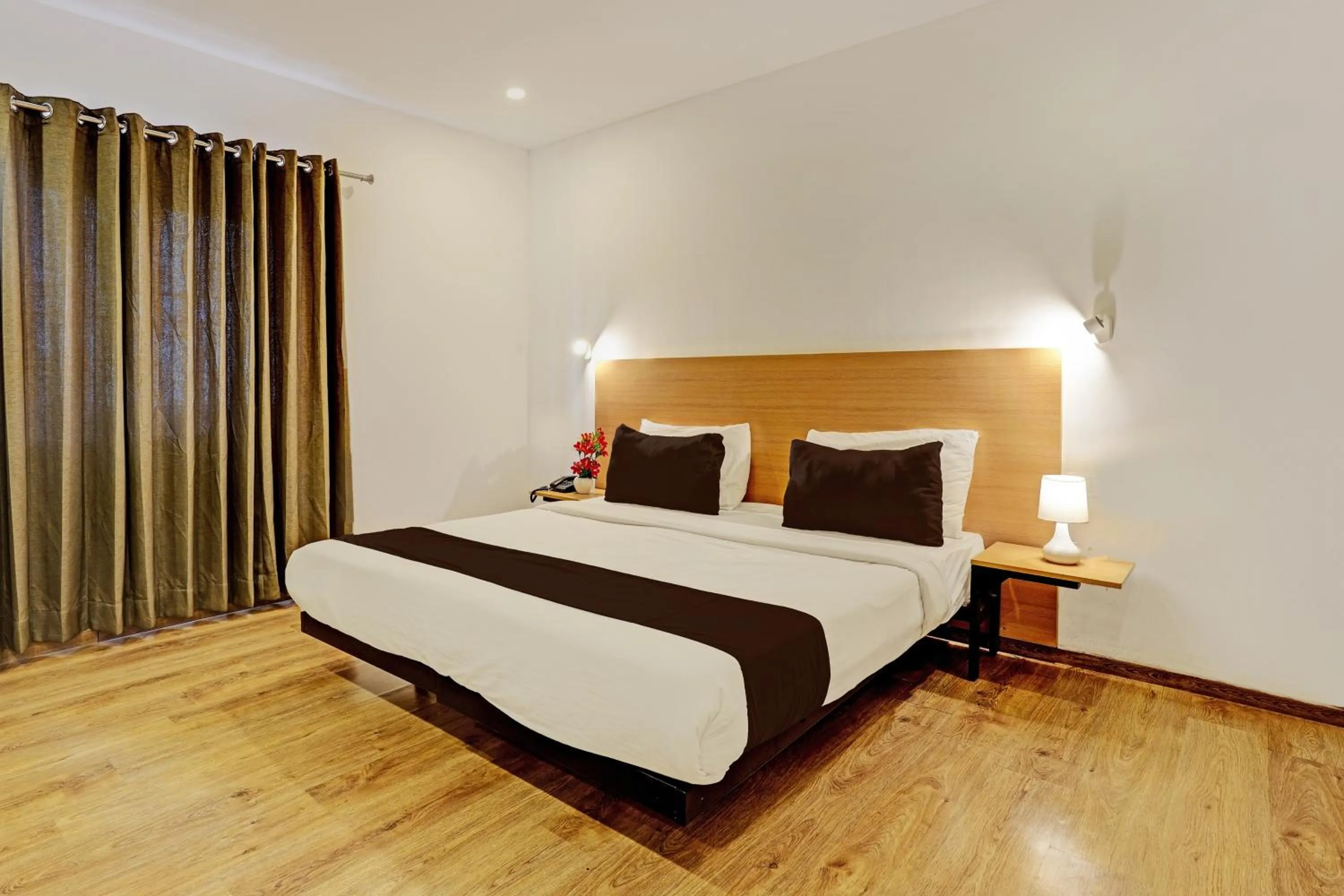 Bedroom, Bed in Super Townhouse Ramamurthy Nagar Formerly Navya International