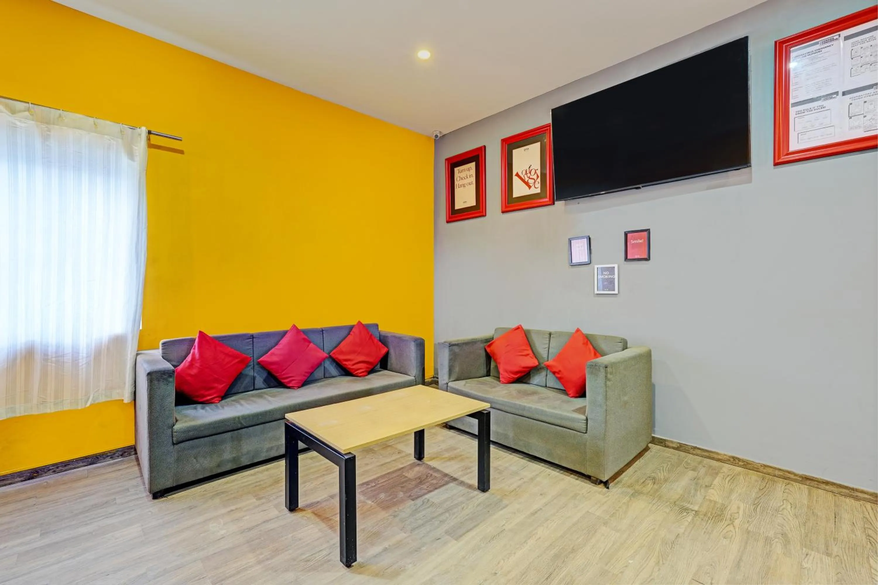 Lobby or reception in Super Townhouse Ramamurthy Nagar Formerly Navya International