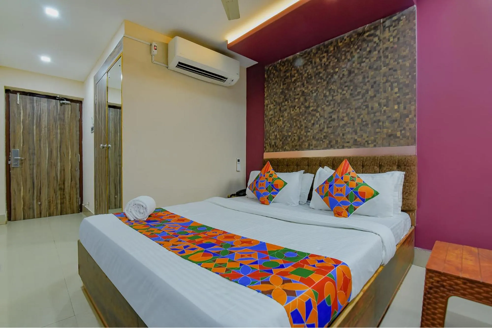 Photo of the whole room, Bed in FabHotel Middleton Desire - Nr Niladri Vihar Square