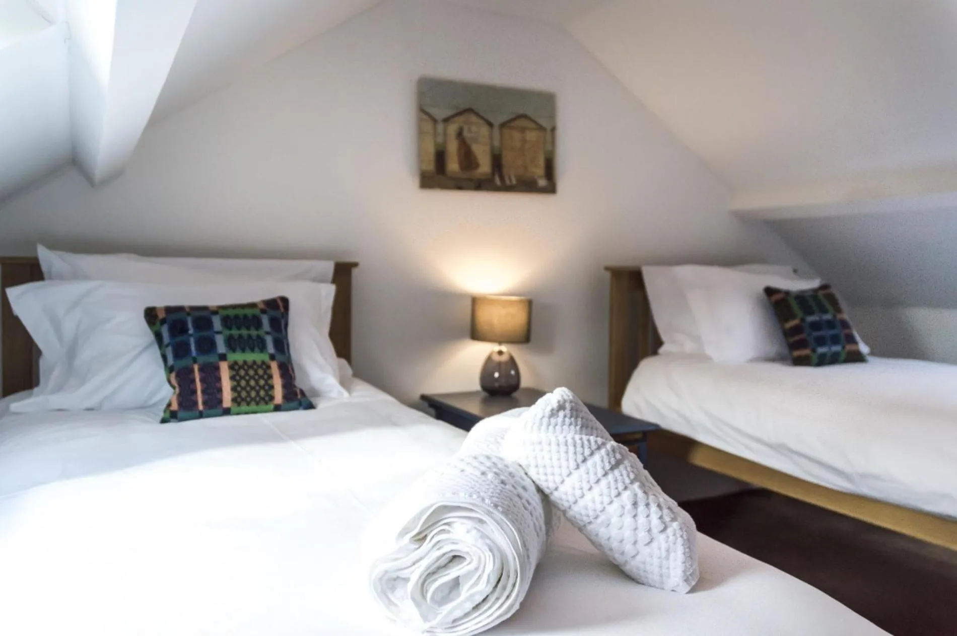 Floor plan, Bed in Foxglove - Luxurious Barn Conversion - Blossom Farm