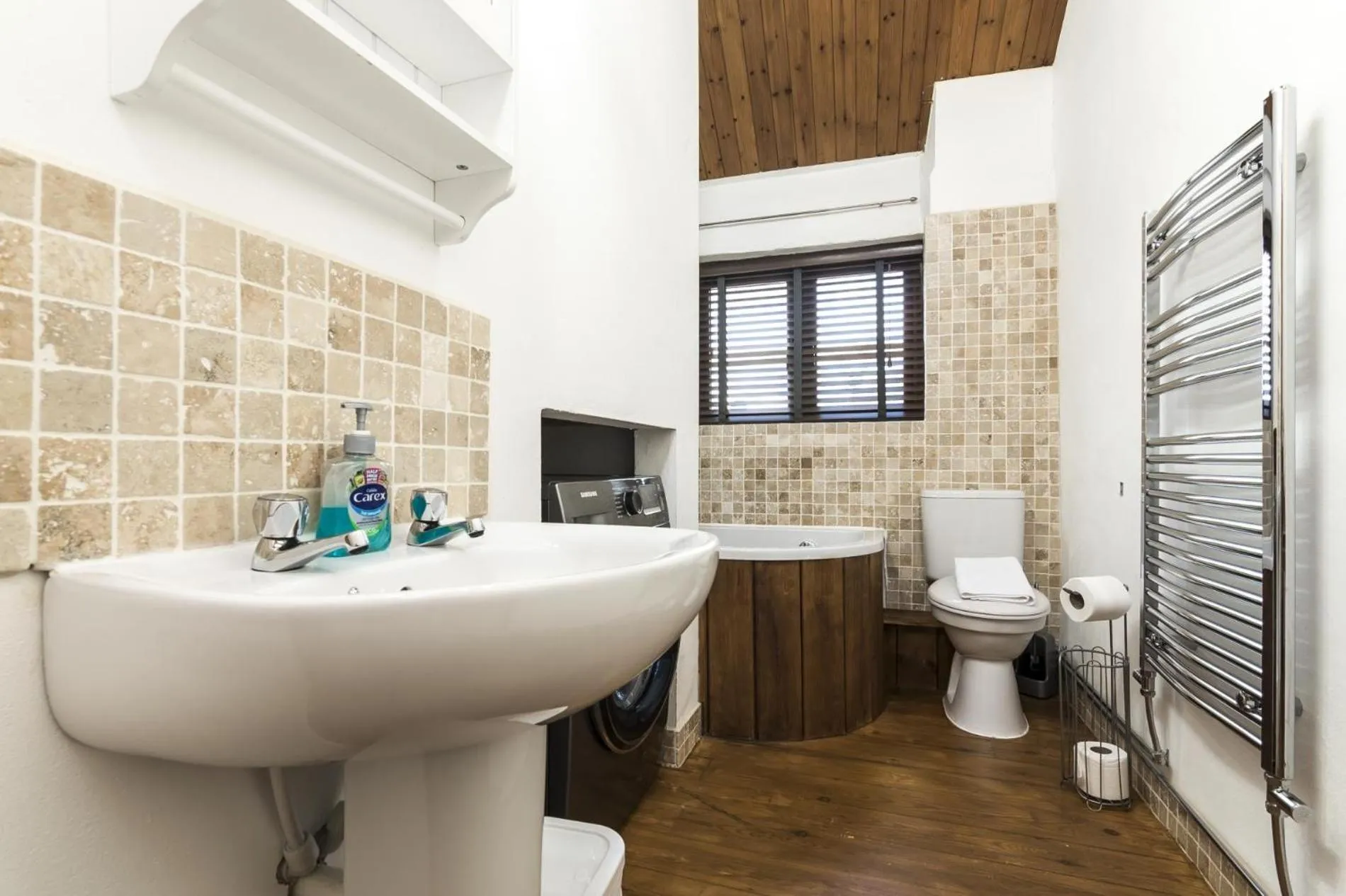 Floor plan in Foxglove - Luxurious Barn Conversion - Blossom Farm