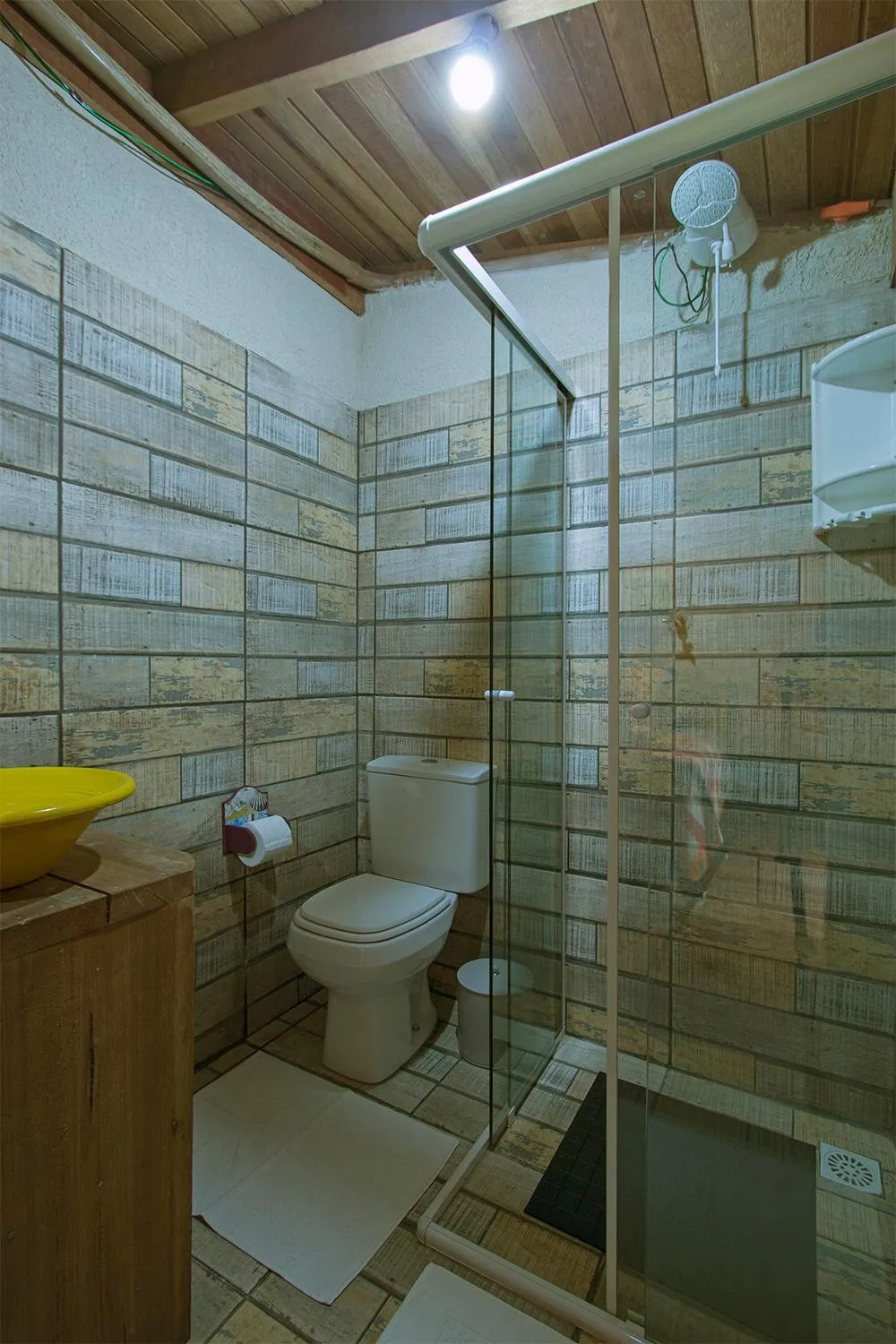 Shower in Hotel Pousada Praia do Farol