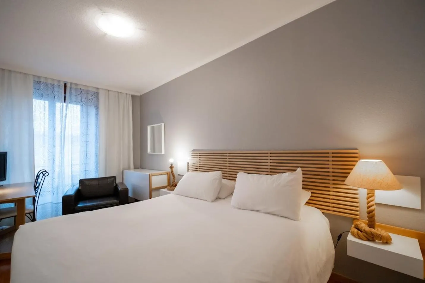 Bedroom, Bed in Hotel Les Arcades