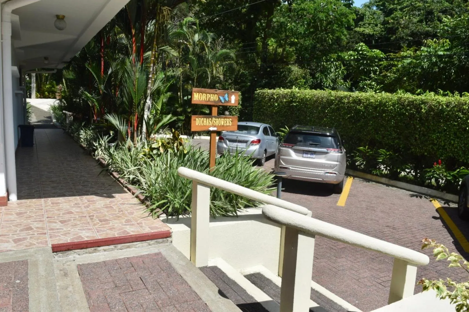 Parking in Hotel Playa Espadilla & Gardens