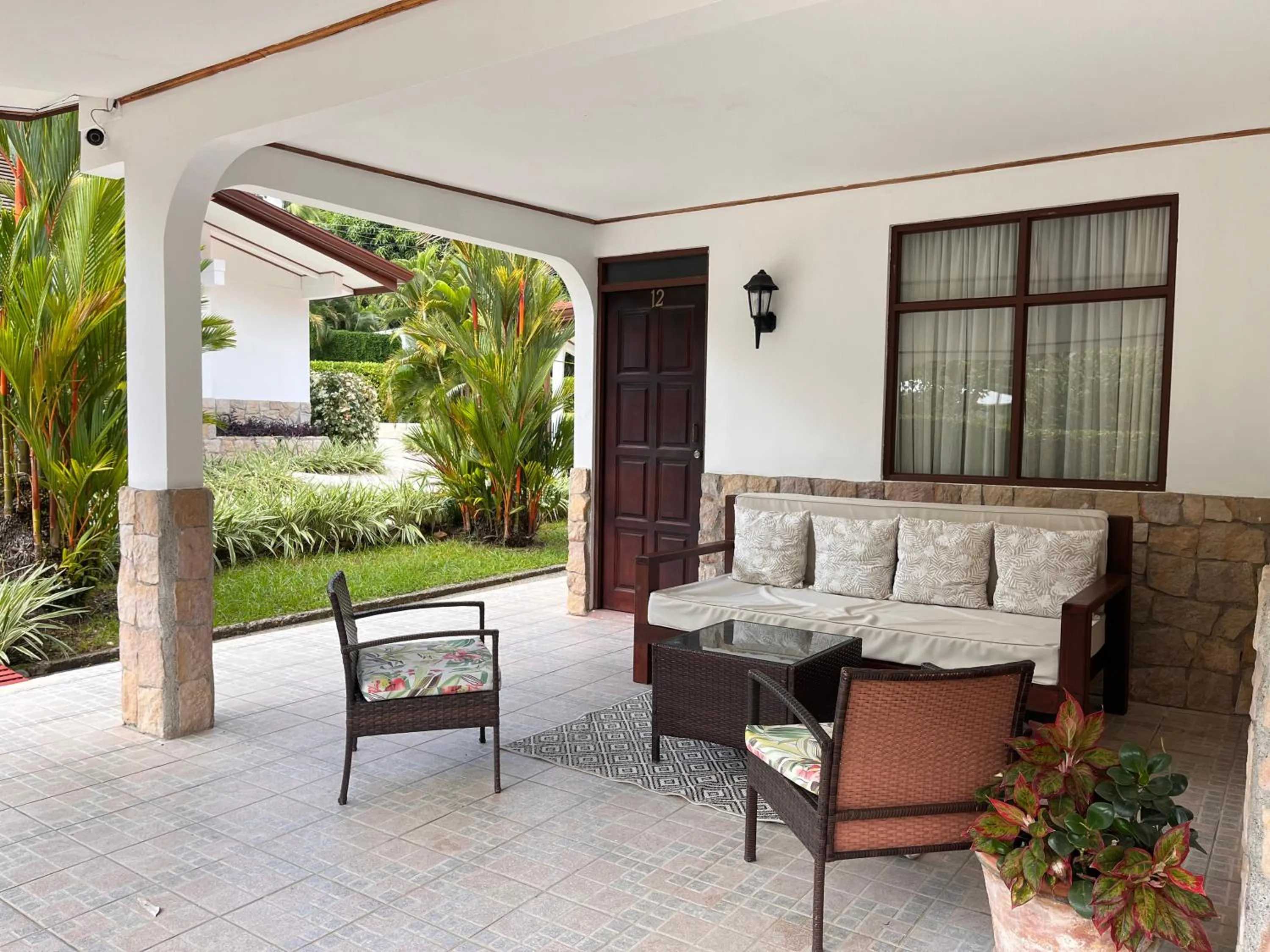 Living room in Hotel Playa Espadilla & Gardens