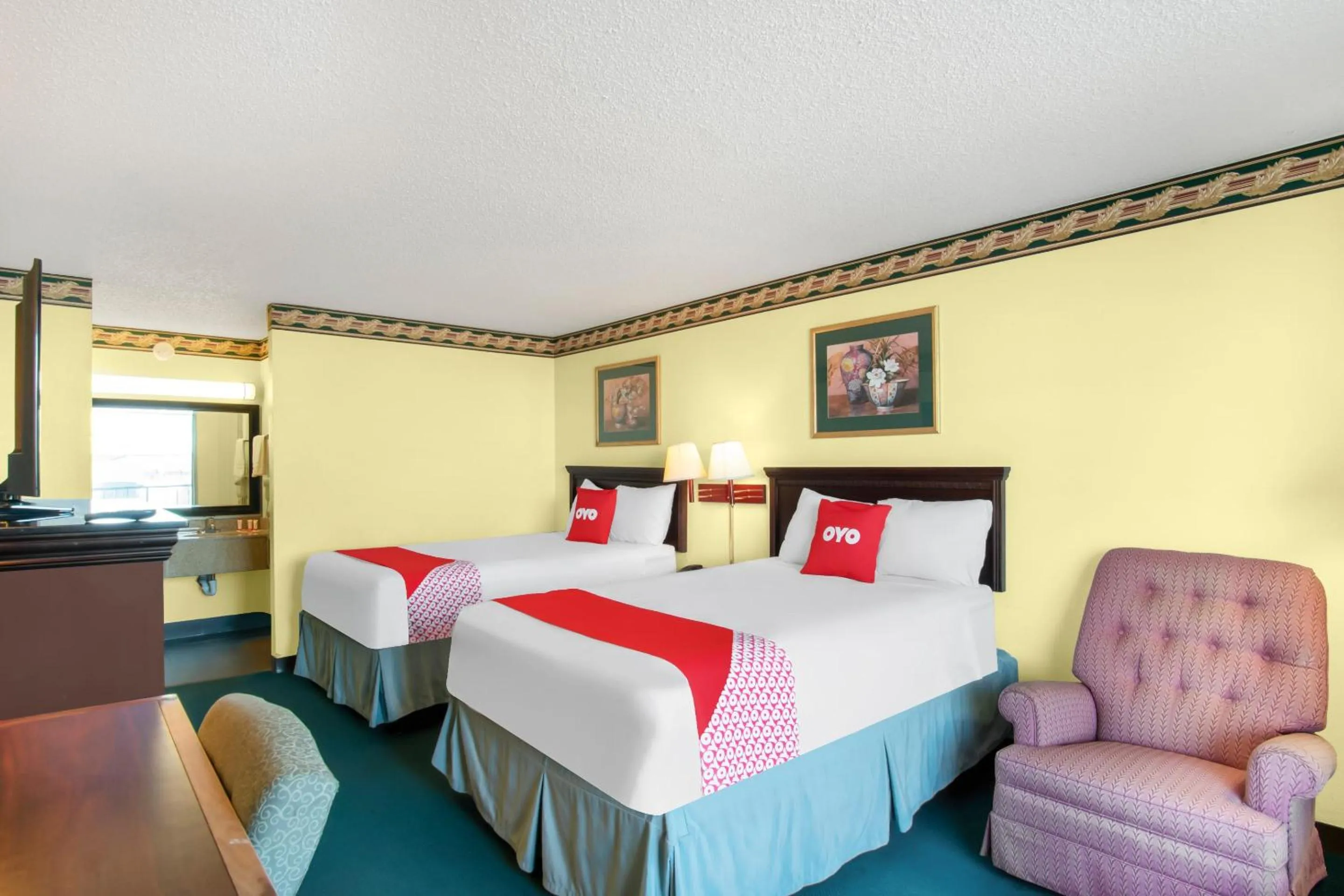 Bedroom, Bed in OYO Hotel Oklahoma City South I-35 and SE 29th