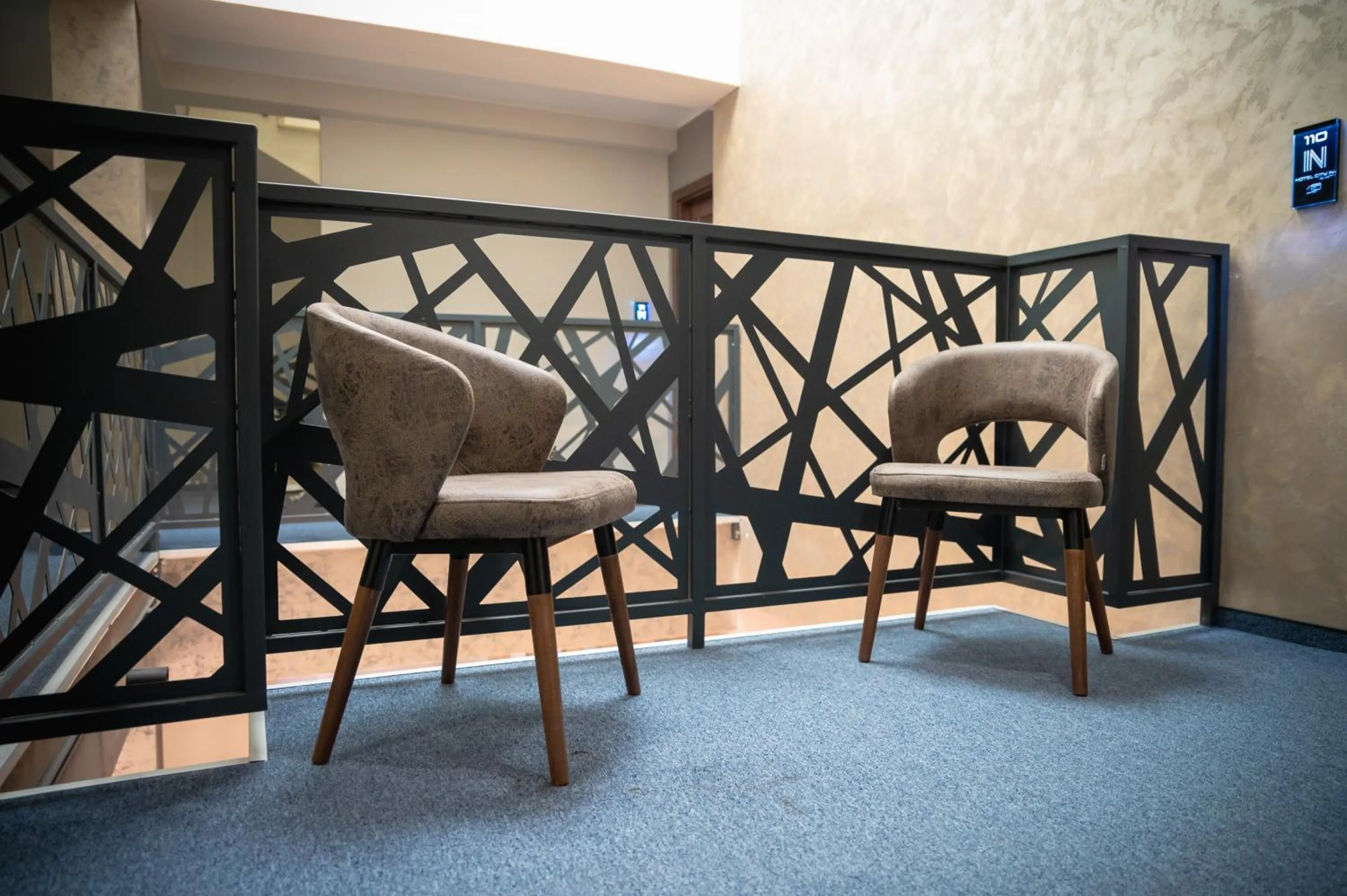 Seating area in Hotel City IN