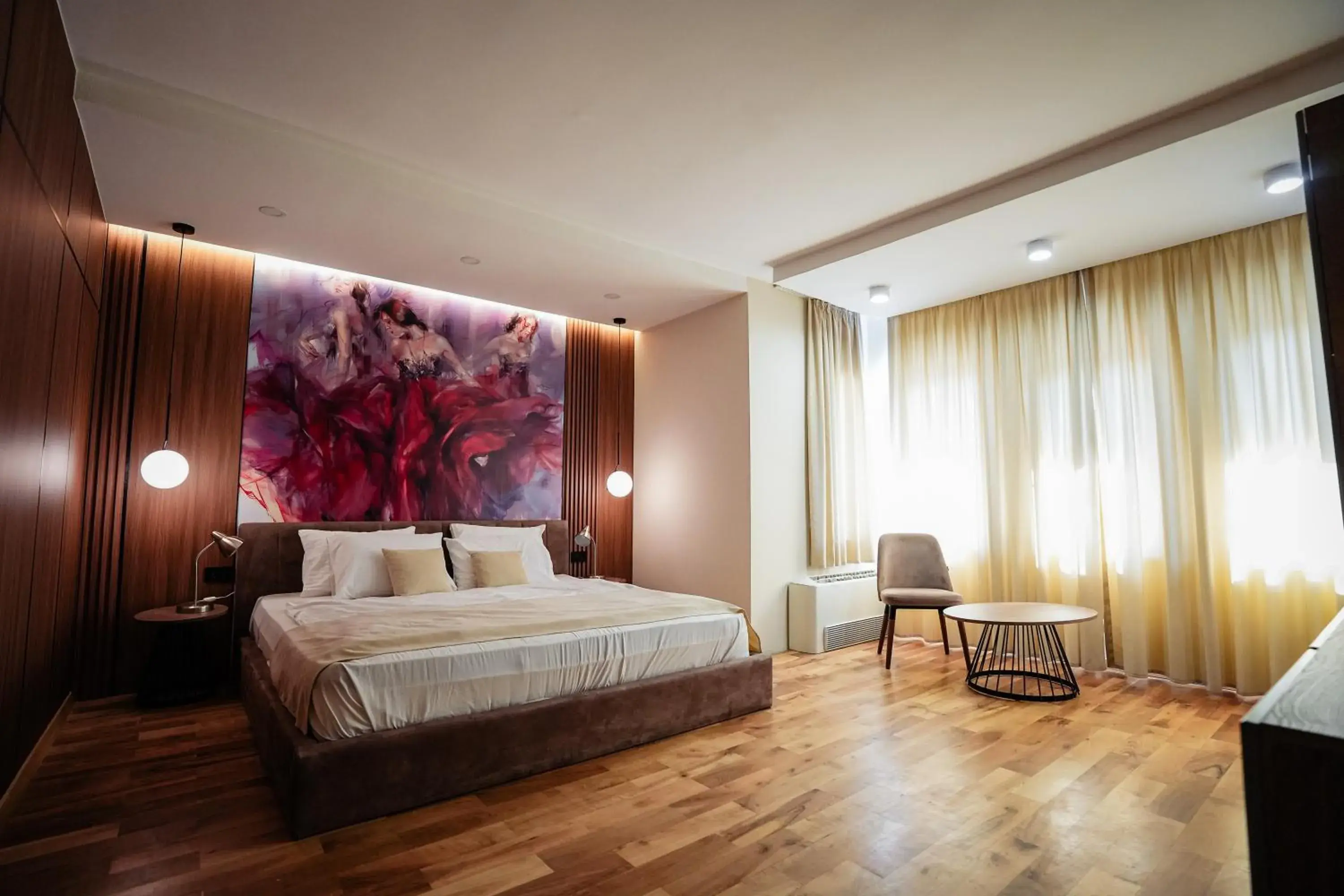 Superior Queen Room - single occupancy in Hotel City IN Superior Queen Room - single occupancy in Hotel City IN