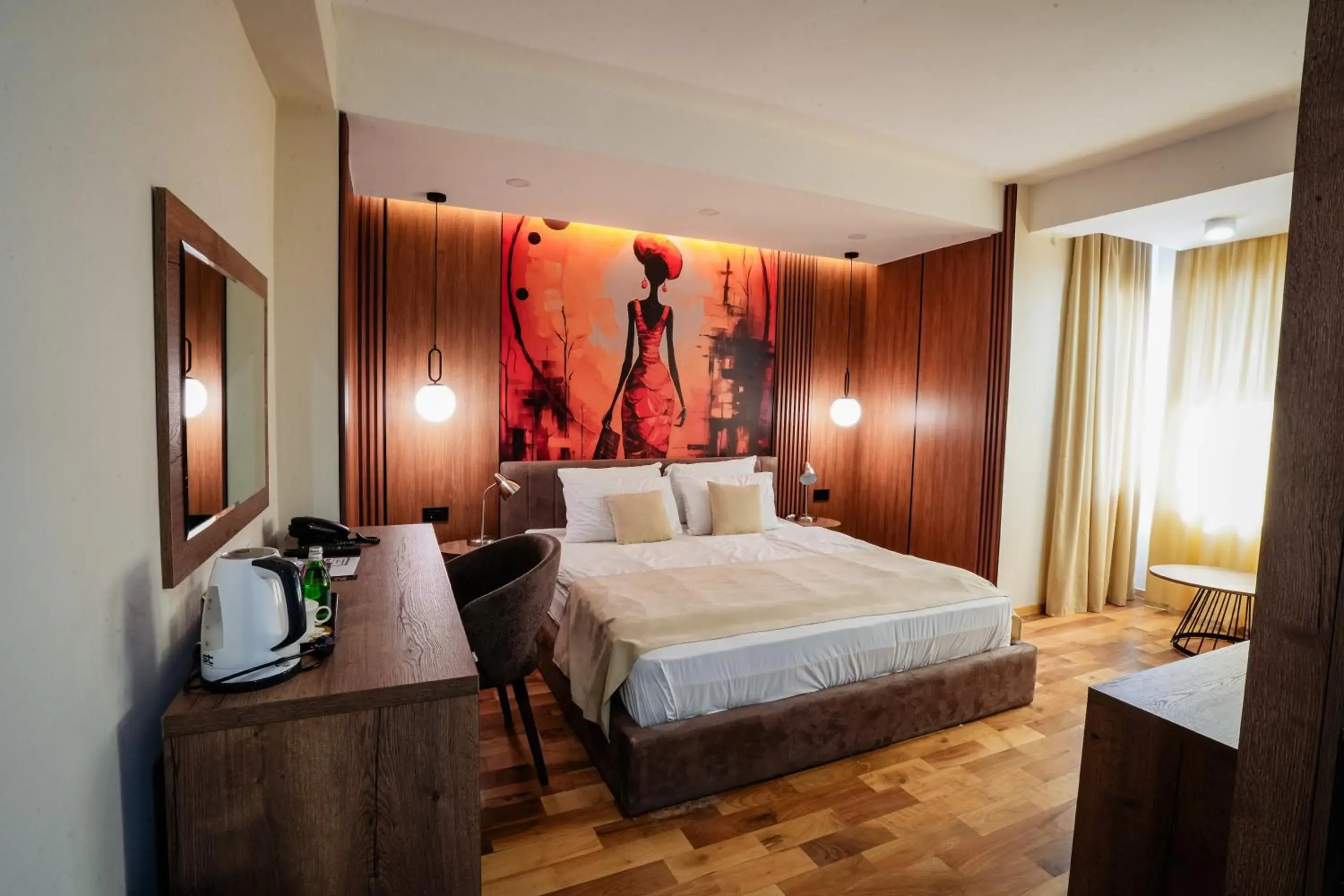 Deluxe Double Room - single occupancy in Hotel City IN Deluxe Double Room - single occupancy in Hotel City IN