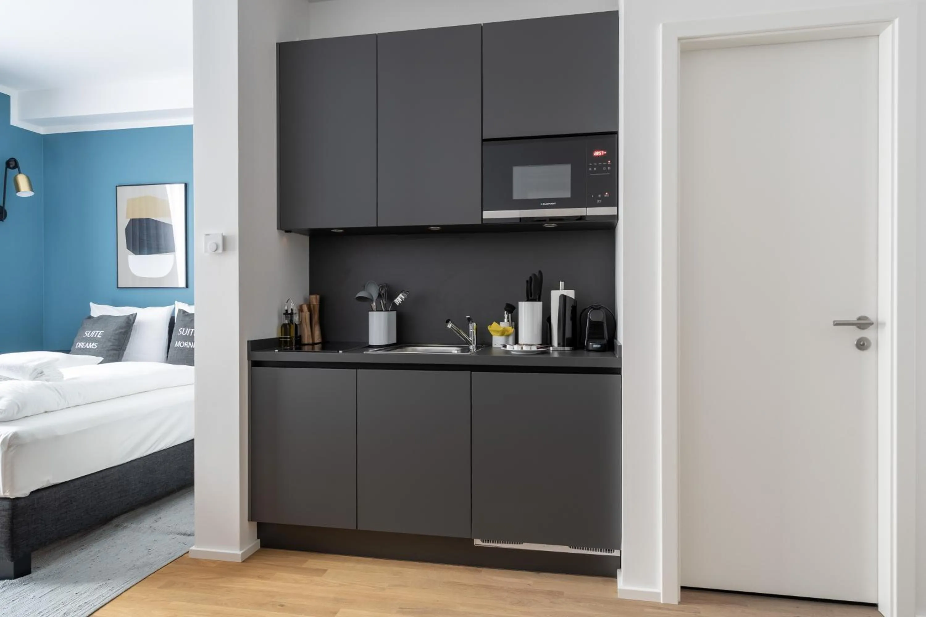 Bed in Limehome Potsdam Annemarie-Wolff-Platz