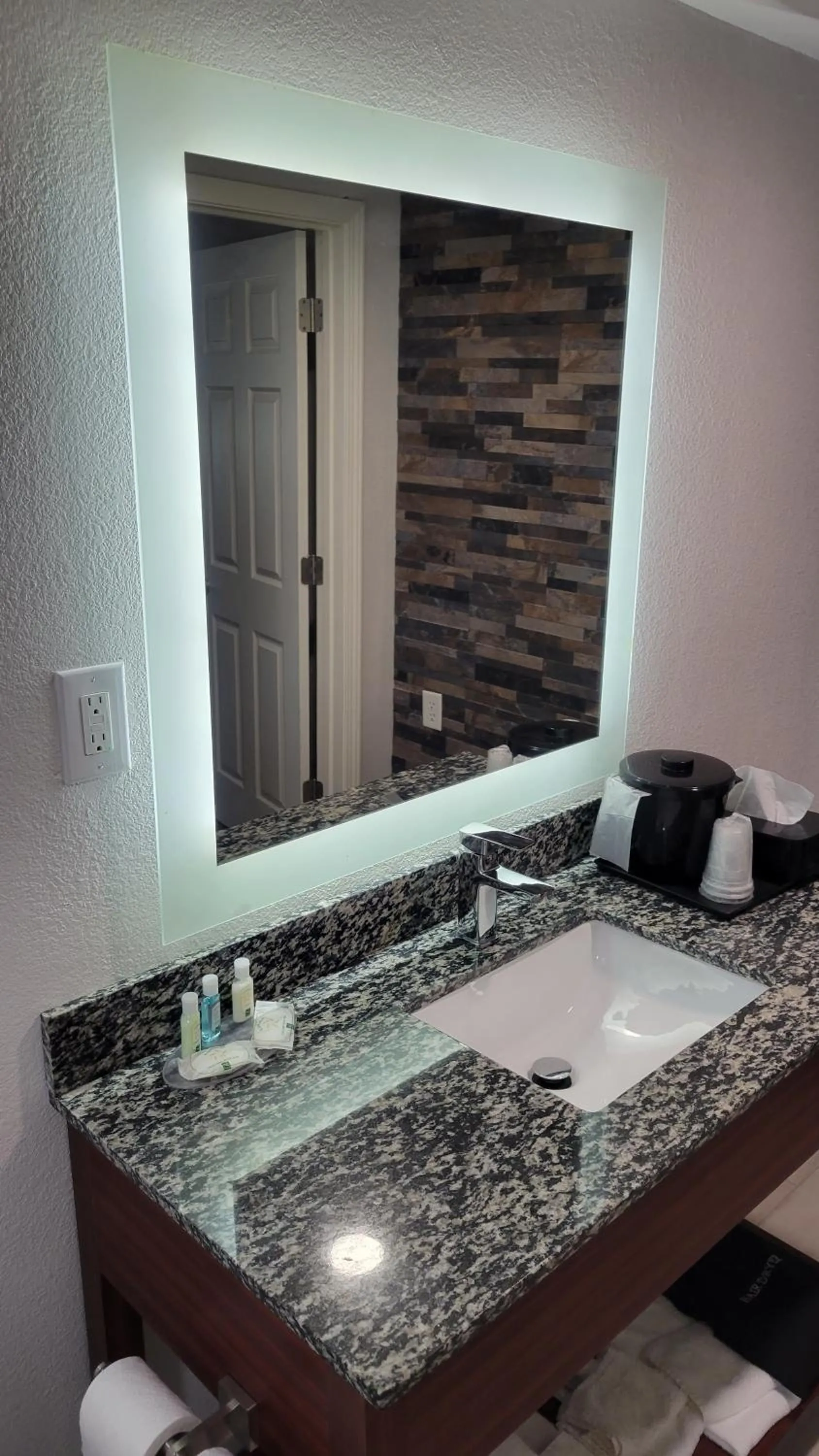 Bathroom in Quality Inn Forsyth near GA Public Safety Training Center