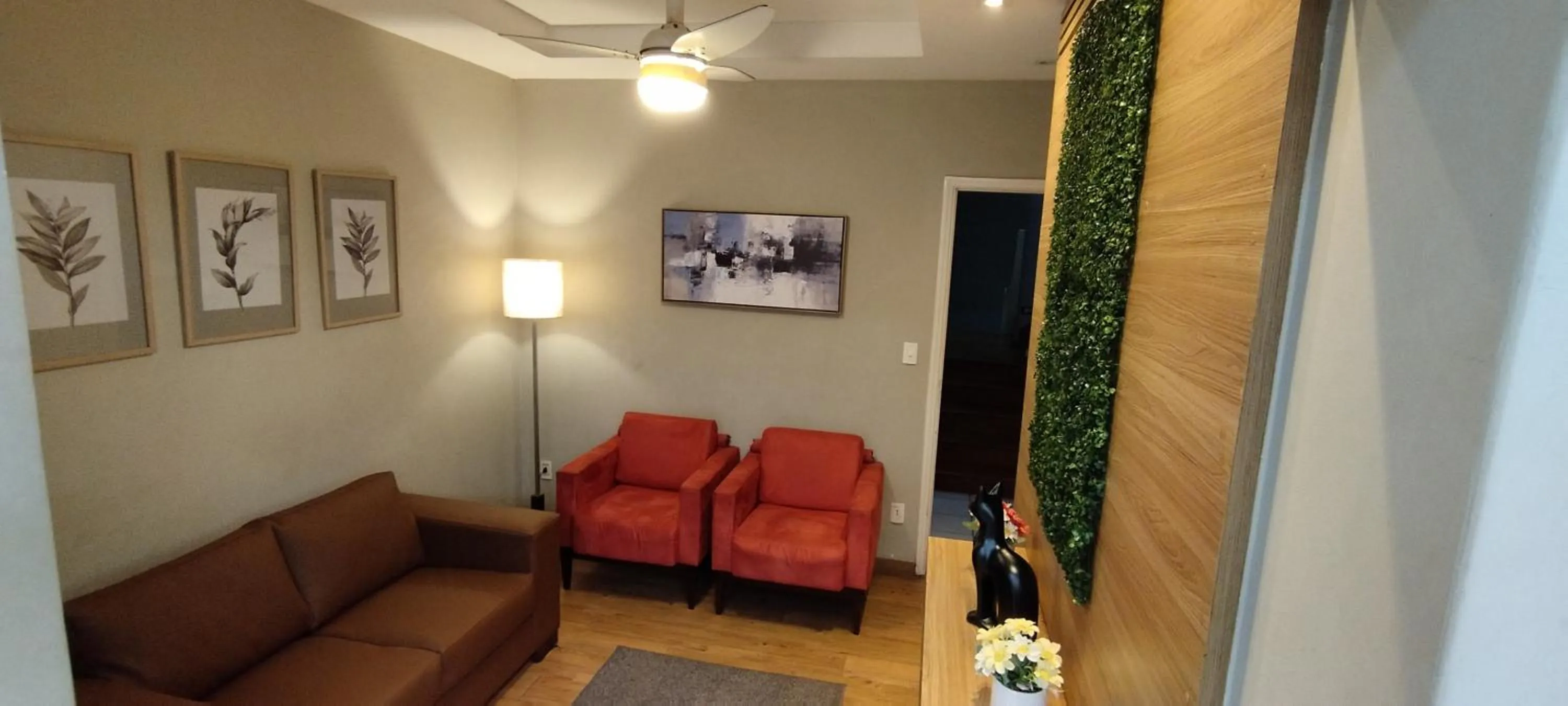 Communal lounge/ TV room in Hotel Esplanada