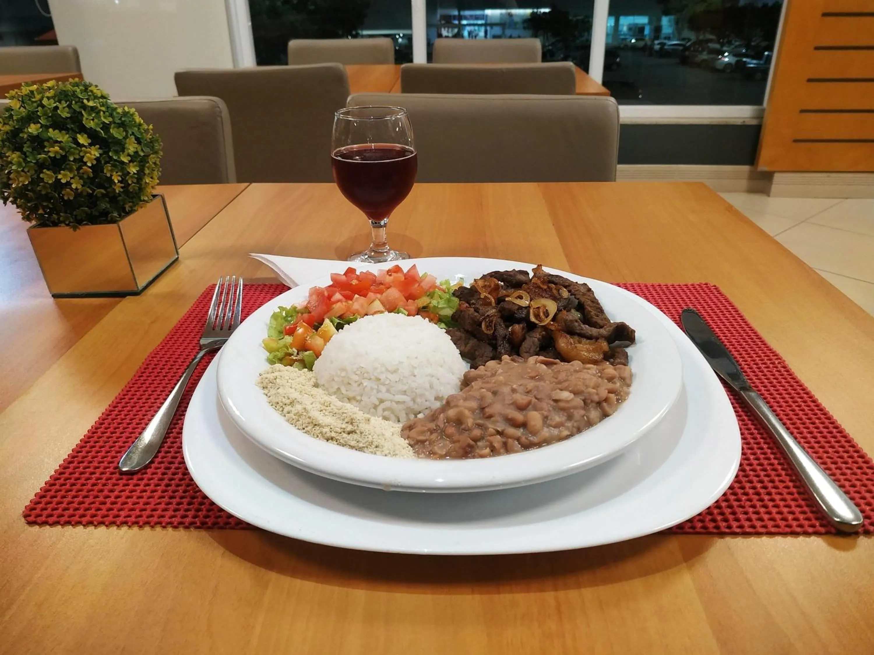 Lounge or bar in ibis Montes Claros Shopping