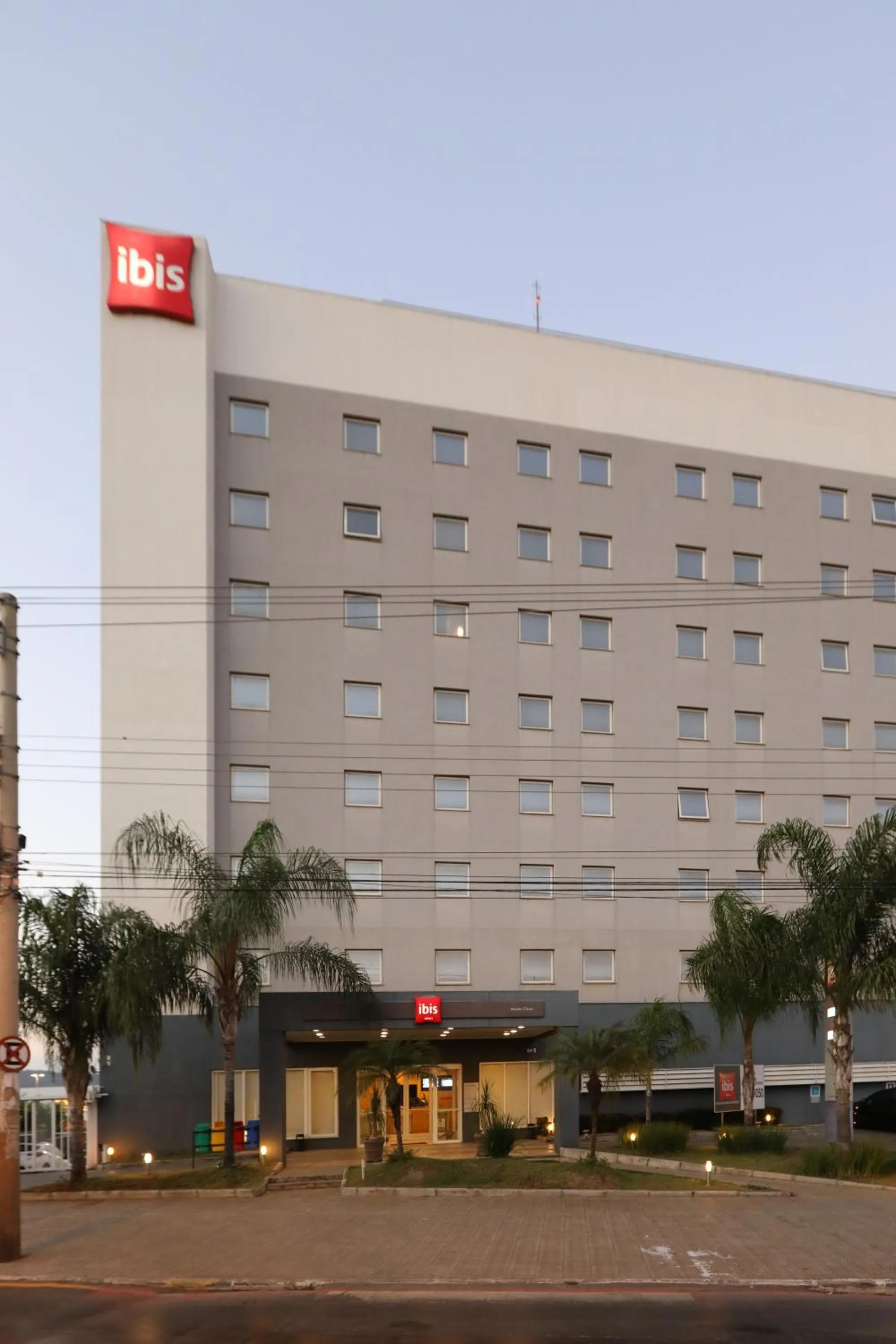 Property building in ibis Montes Claros Shopping