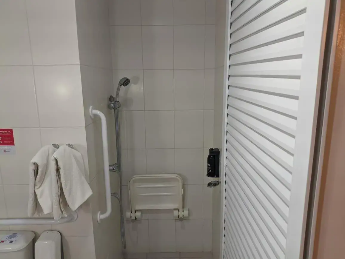 Standard Double Room - Disability Access in ibis Montes Claros Shopping Standard Double Room - Disability Access in ibis Montes Claros Shopping