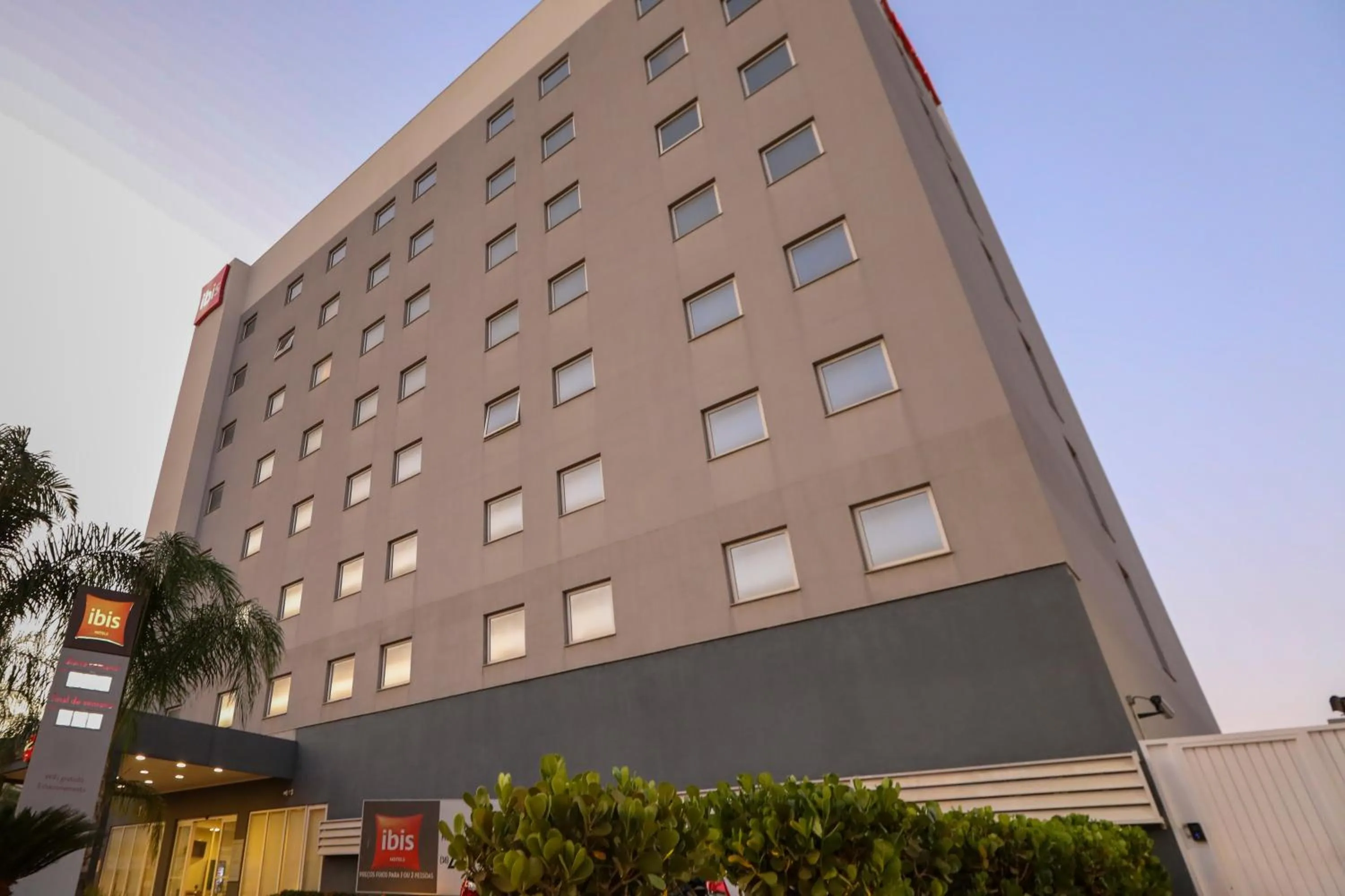 Facade/entrance in ibis Montes Claros Shopping