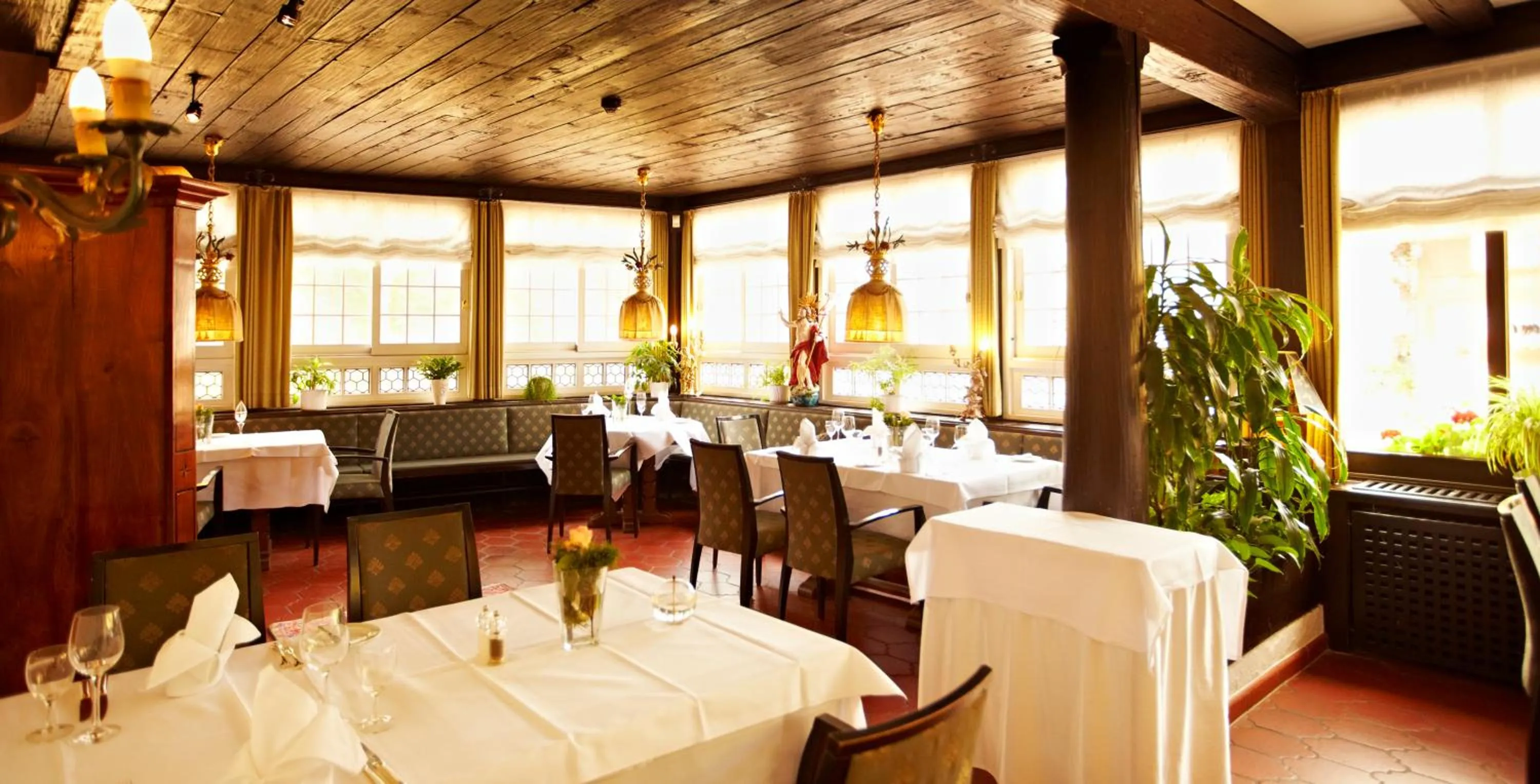 Restaurant/places to eat in Hotel Hirschen