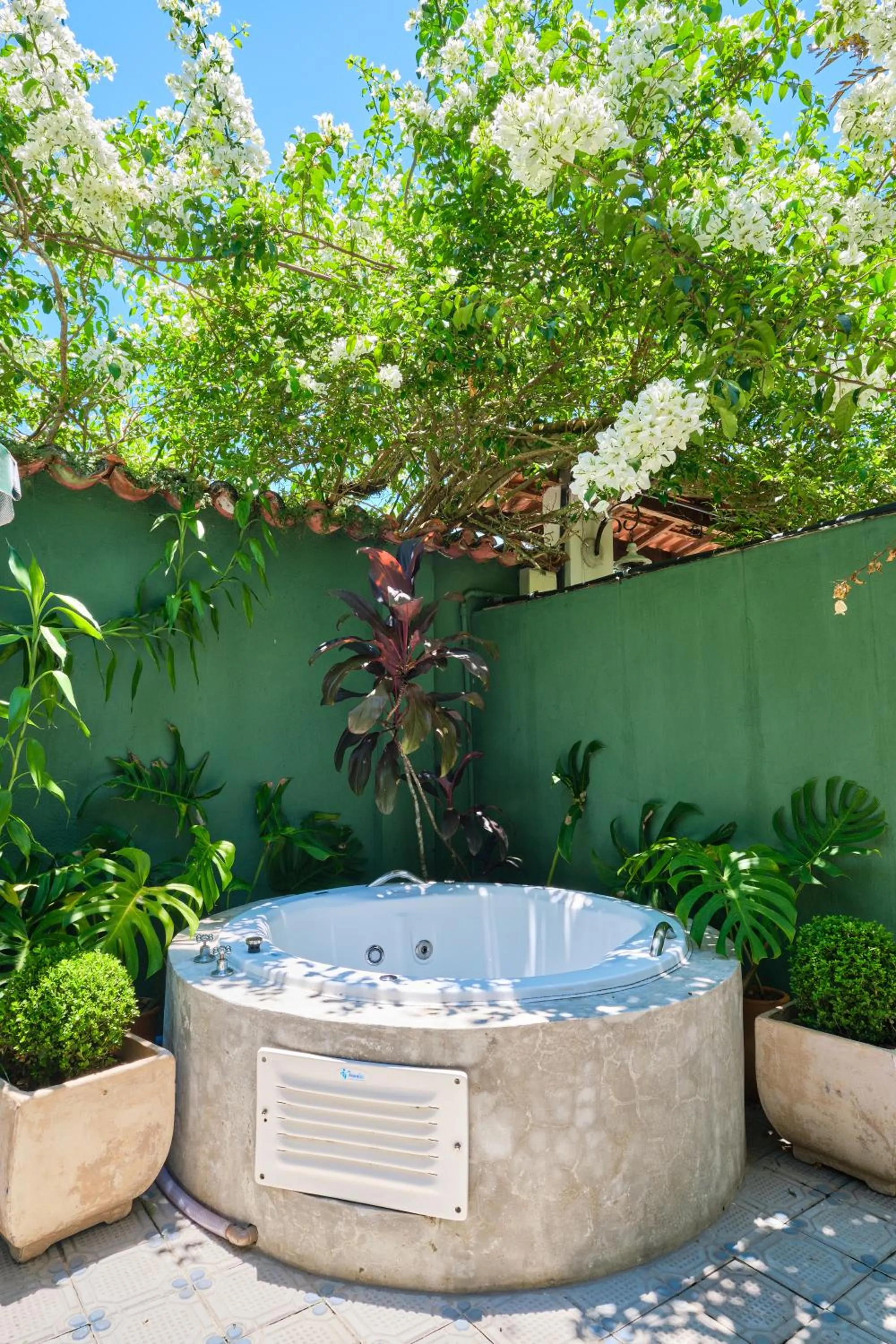 Pousada Pontal Gardens