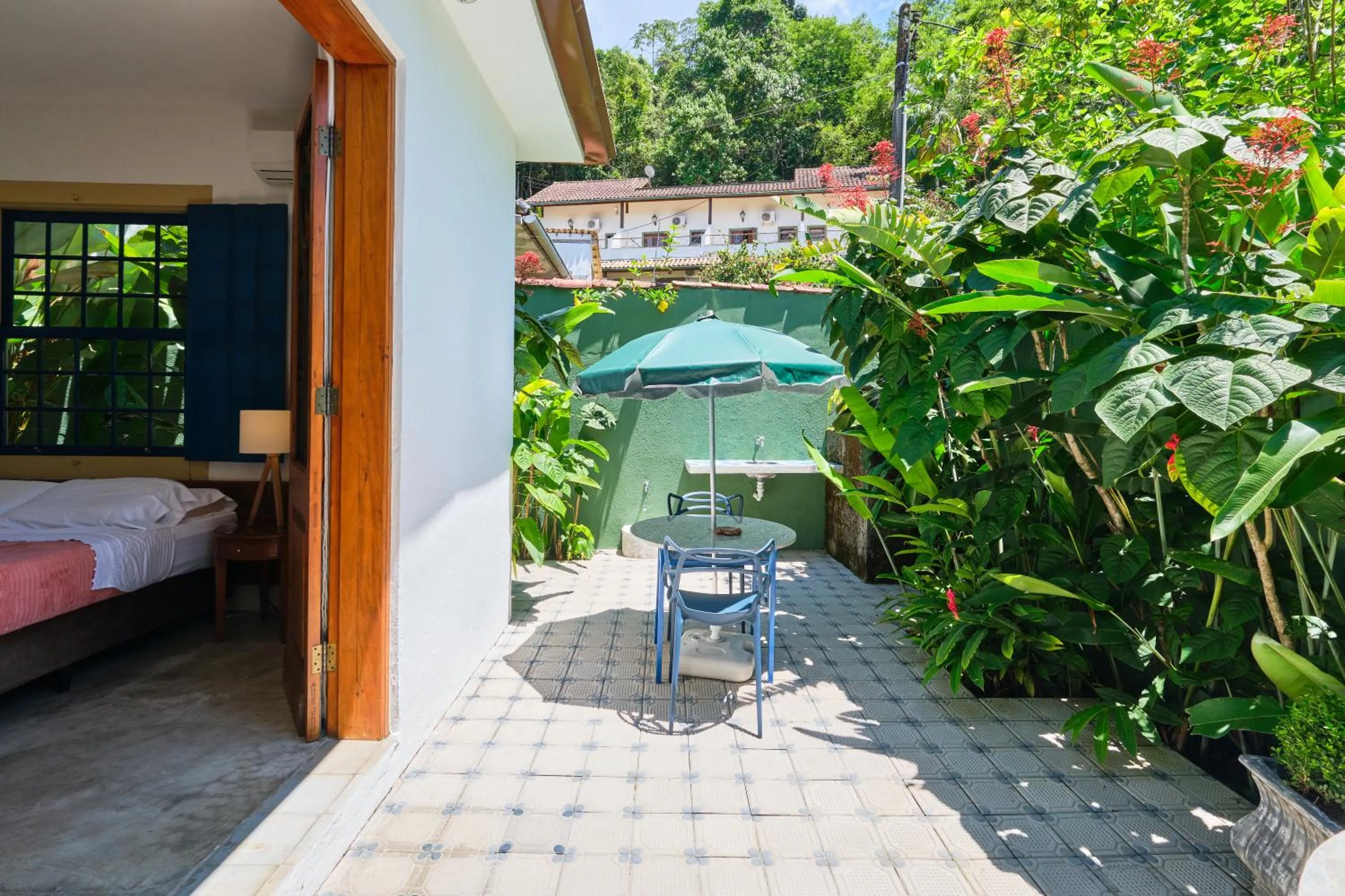 Pousada Pontal Gardens