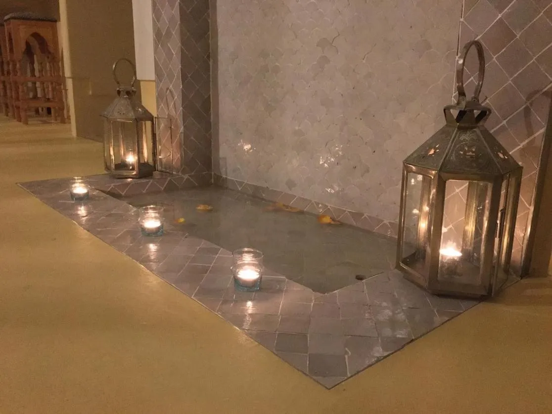 Area and facilities in Riad Lamp