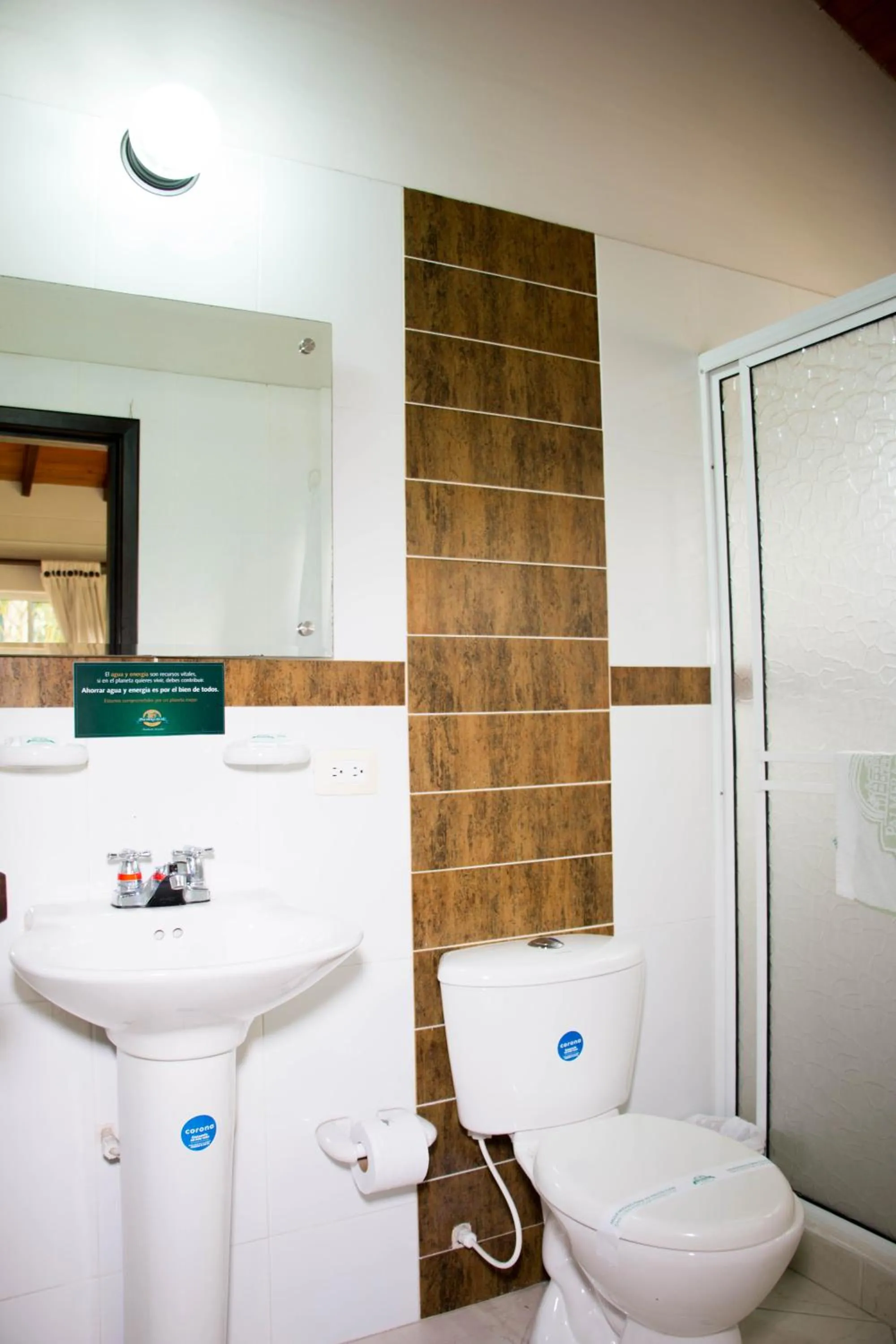 Shower in Hotel Palmera Real