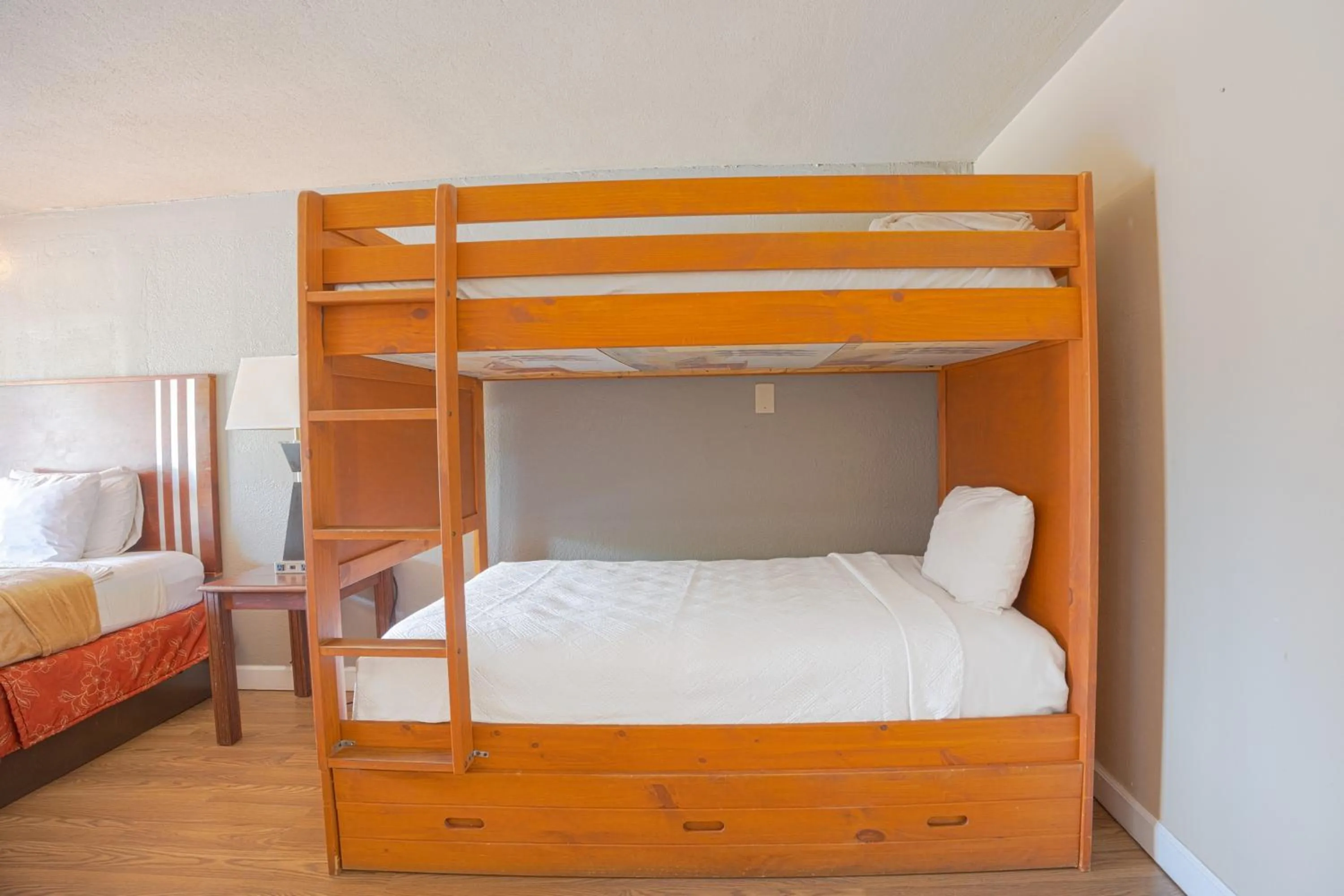 Bedroom, Bed in Liberty Garden Inn by OYO Kissimmee near Disney World