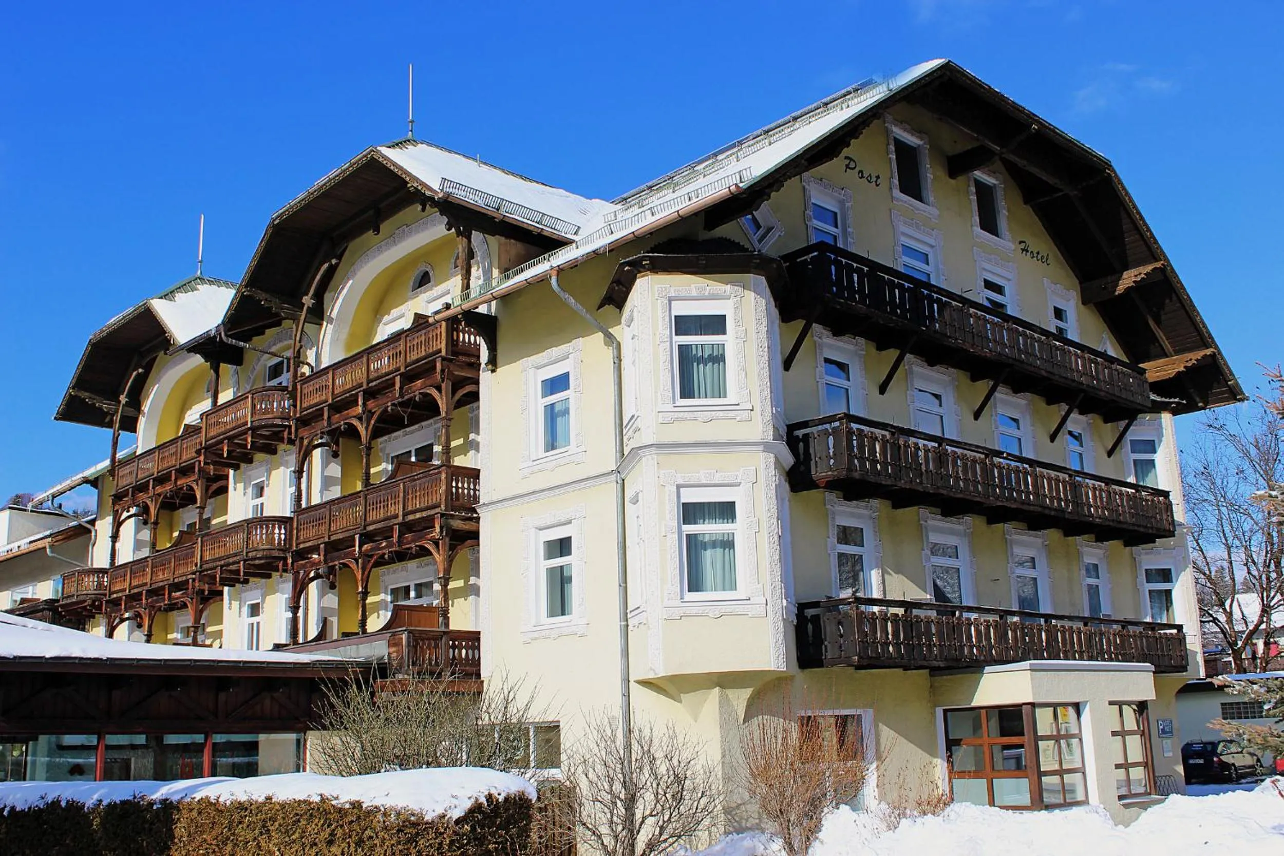 Facade/entrance in Post-Hotel