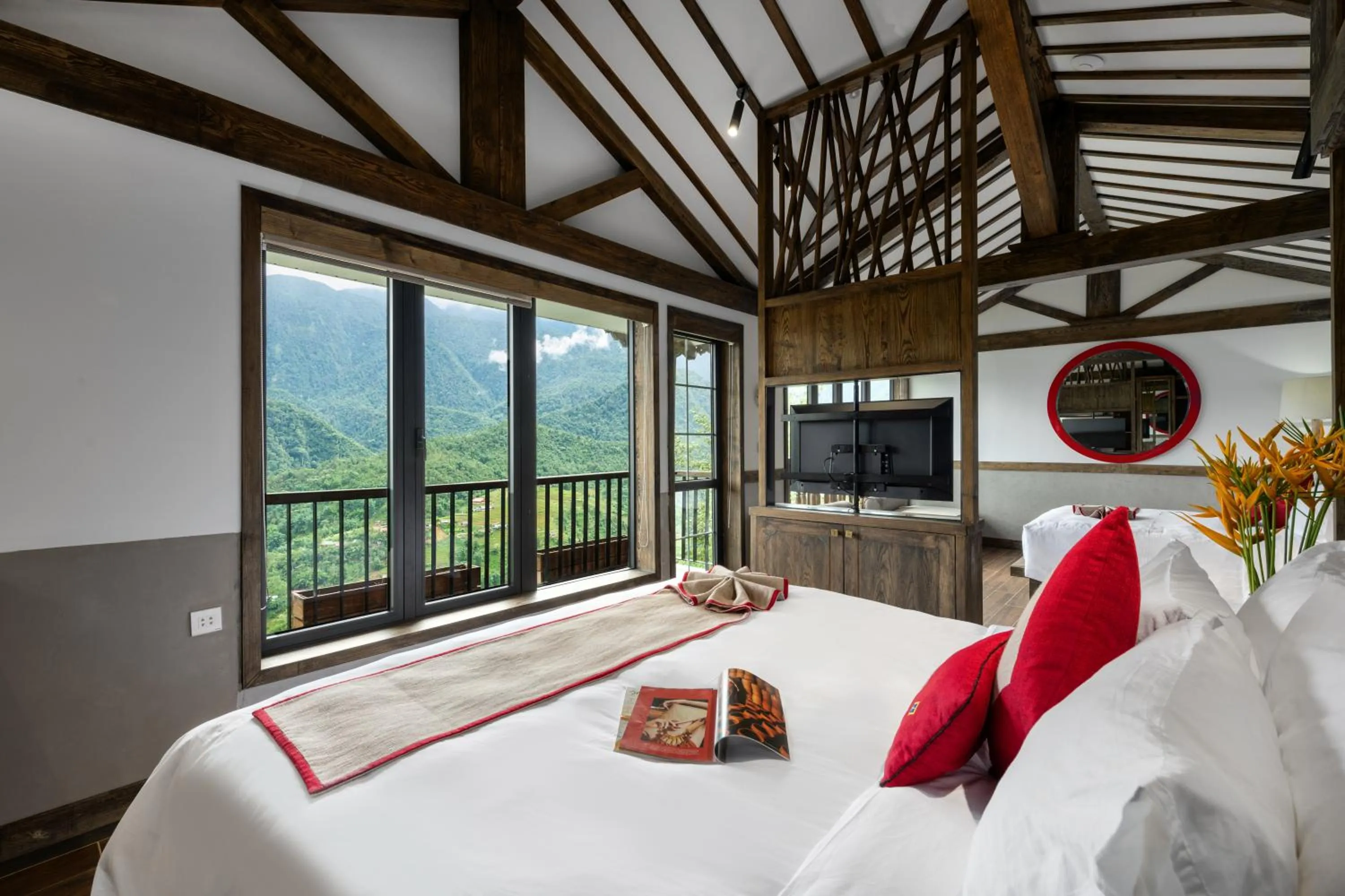 Bed in Sapa Catcat Hills Resort & Spa
