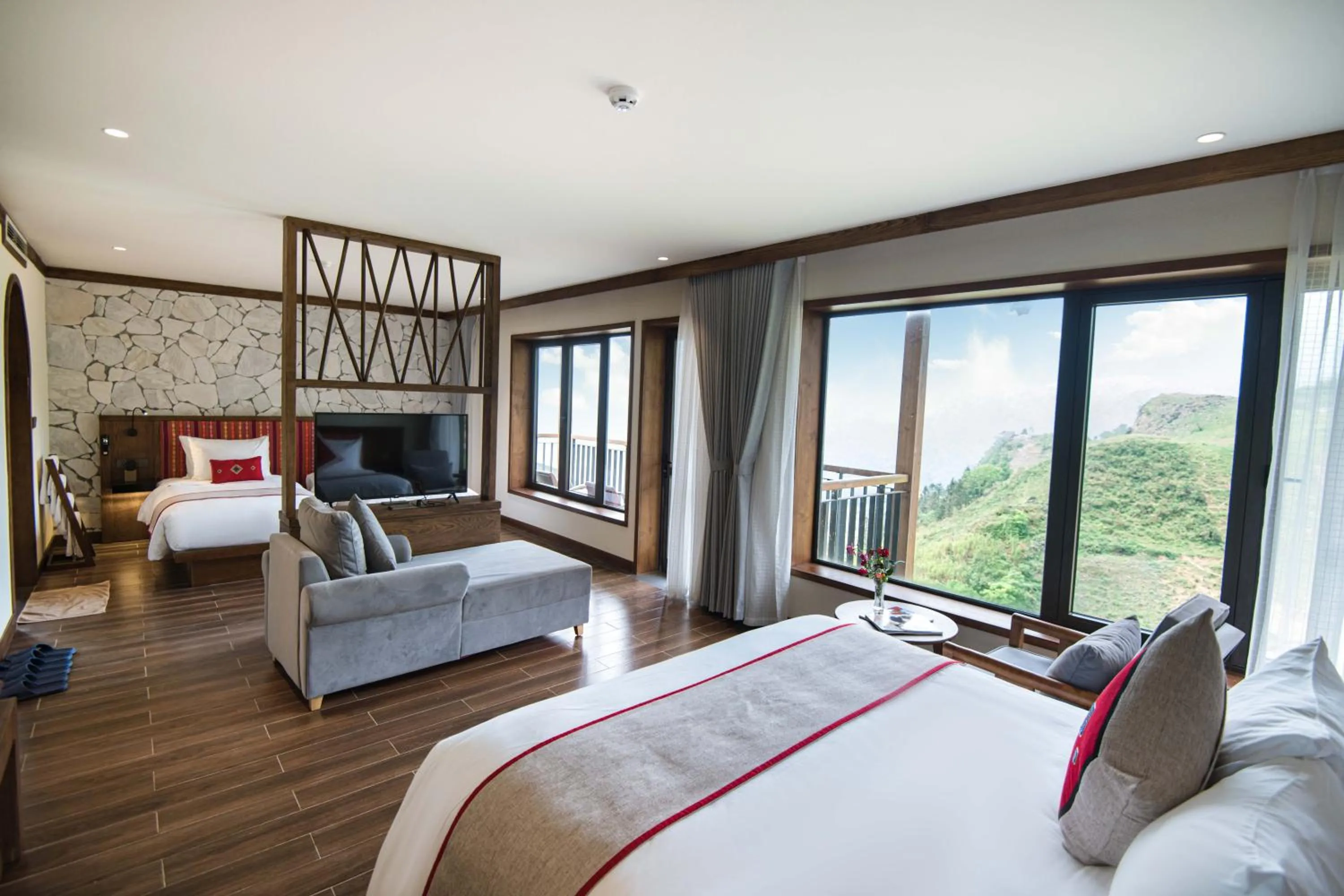 Bed in Sapa Catcat Hills Resort & Spa