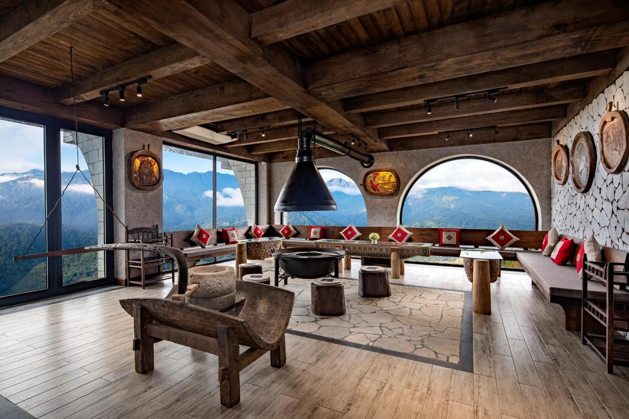 Lobby or reception in Sapa Catcat Hills Resort & Spa