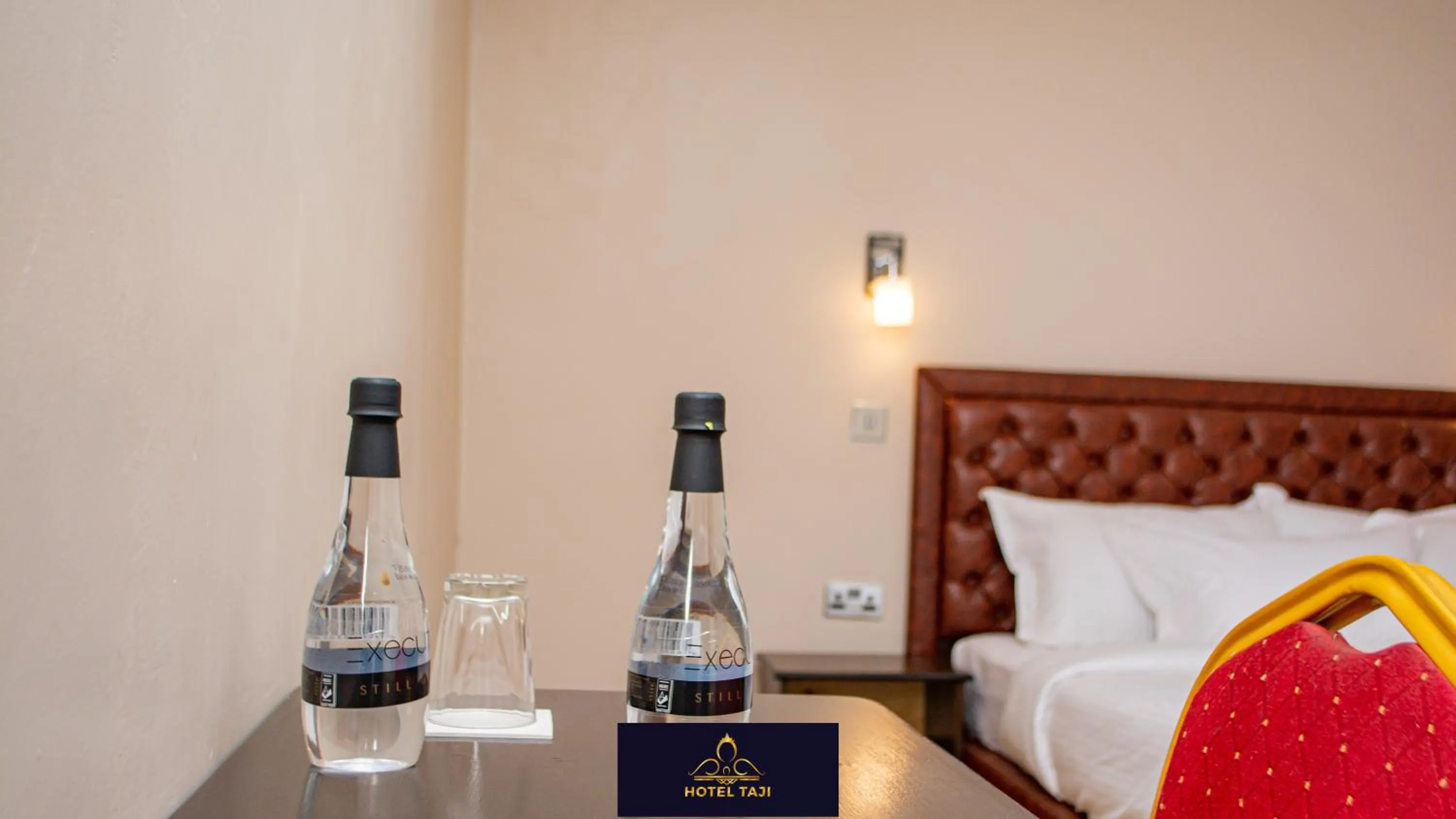 Bedroom, Bed in HOTEL TAJI