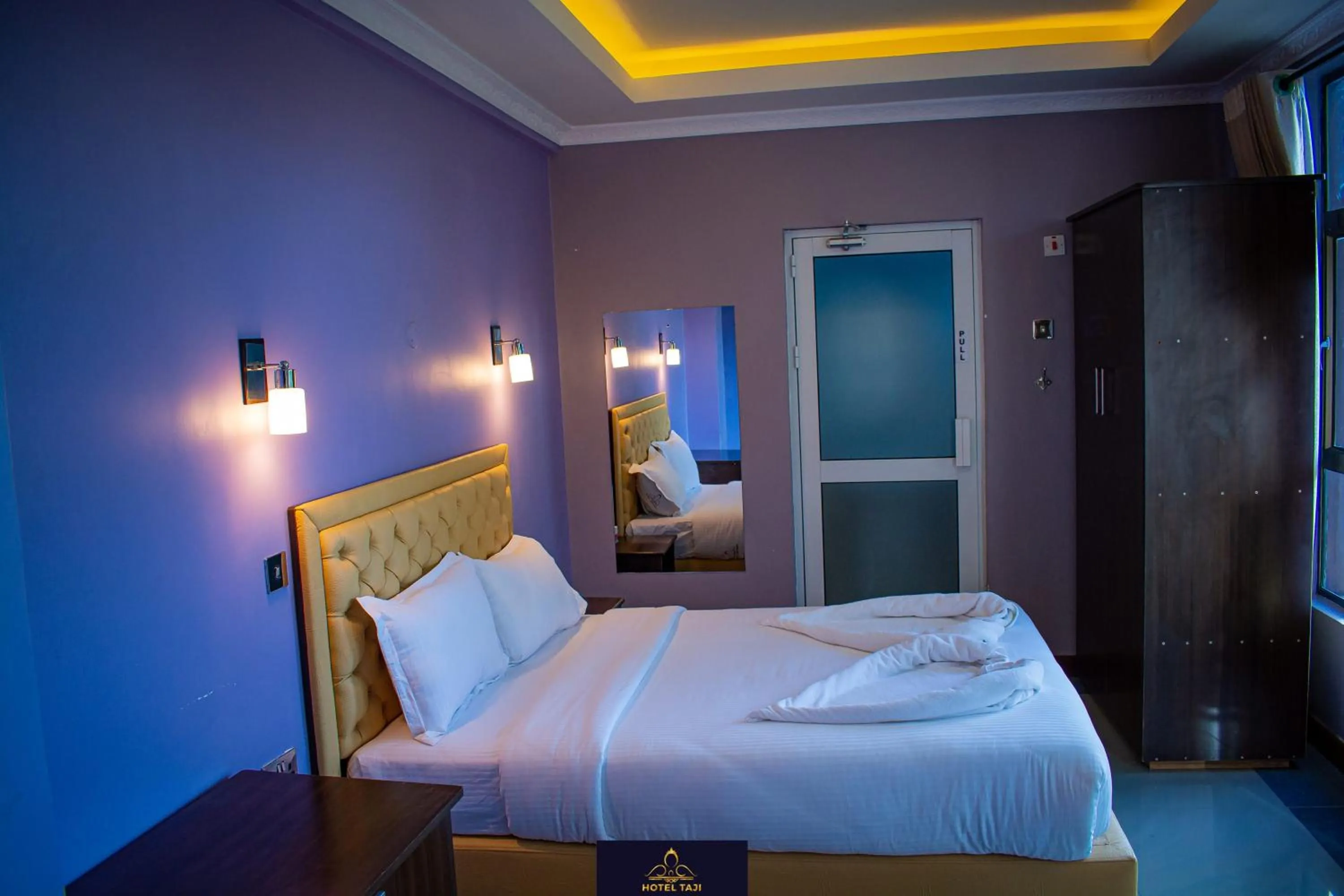 Bedroom, Bed in HOTEL TAJI