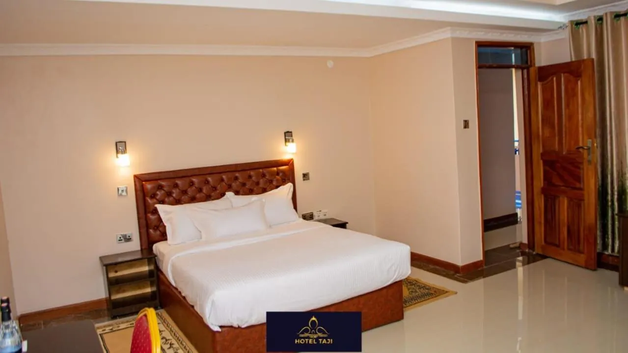 Bedroom, Bed in HOTEL TAJI