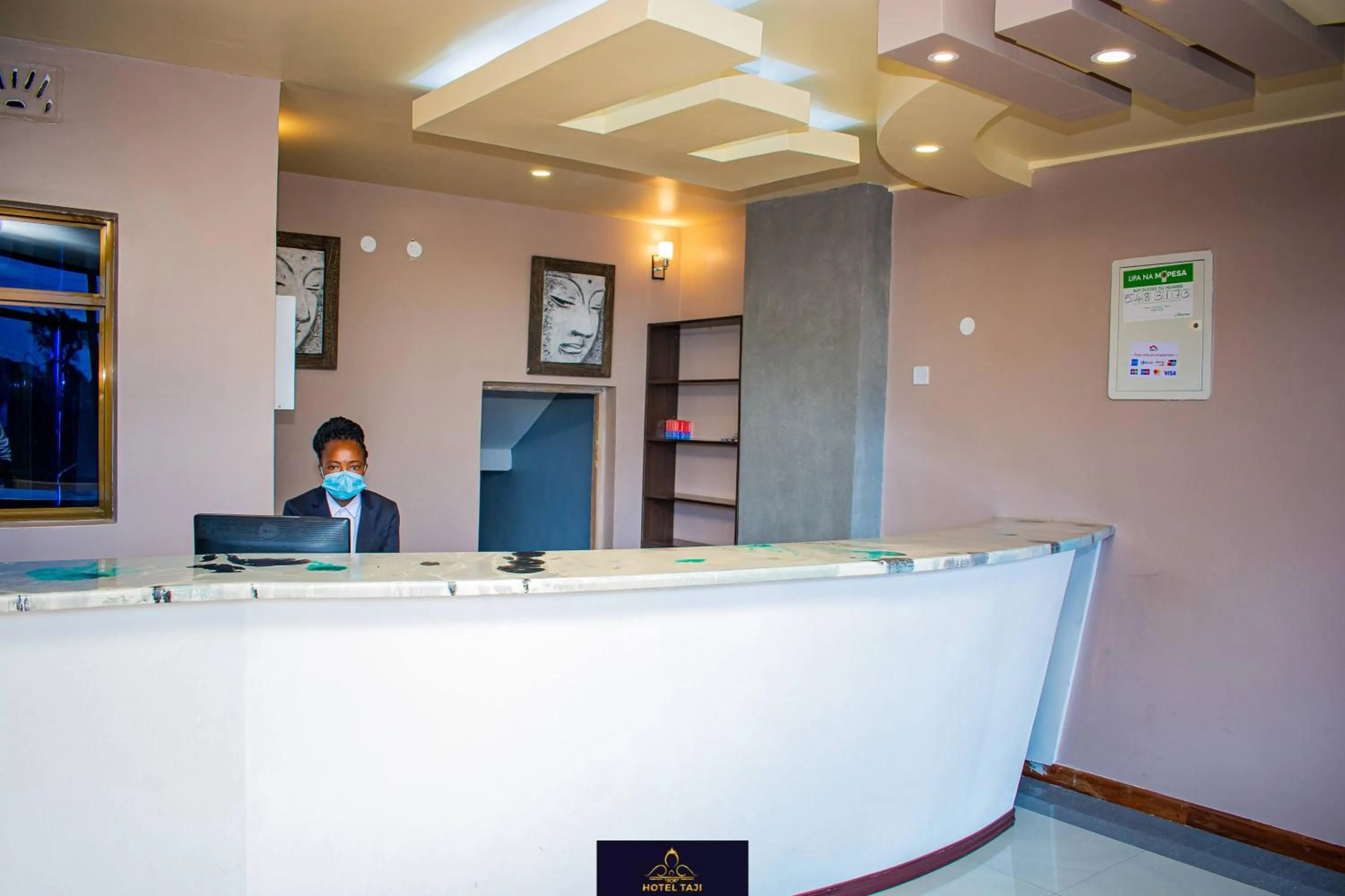 Lobby or reception in HOTEL TAJI